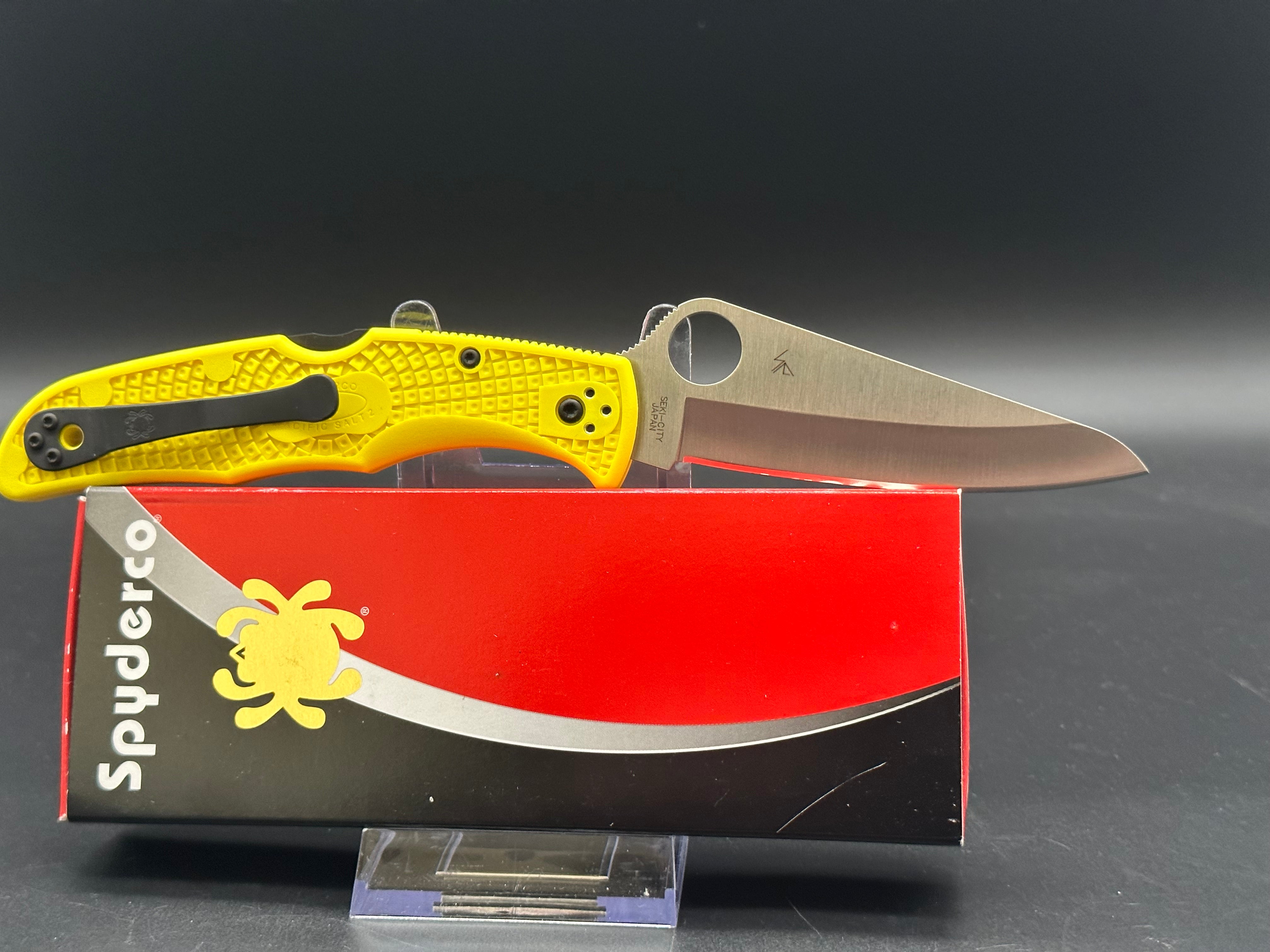 Spyderco Pacific Salt 2 Lockback Folding Knife - Yellow FRN Handle - Corrosion-Resistant H1 Steel Blade - EDC, Fishing, Camping & Outdoor Survival Tool