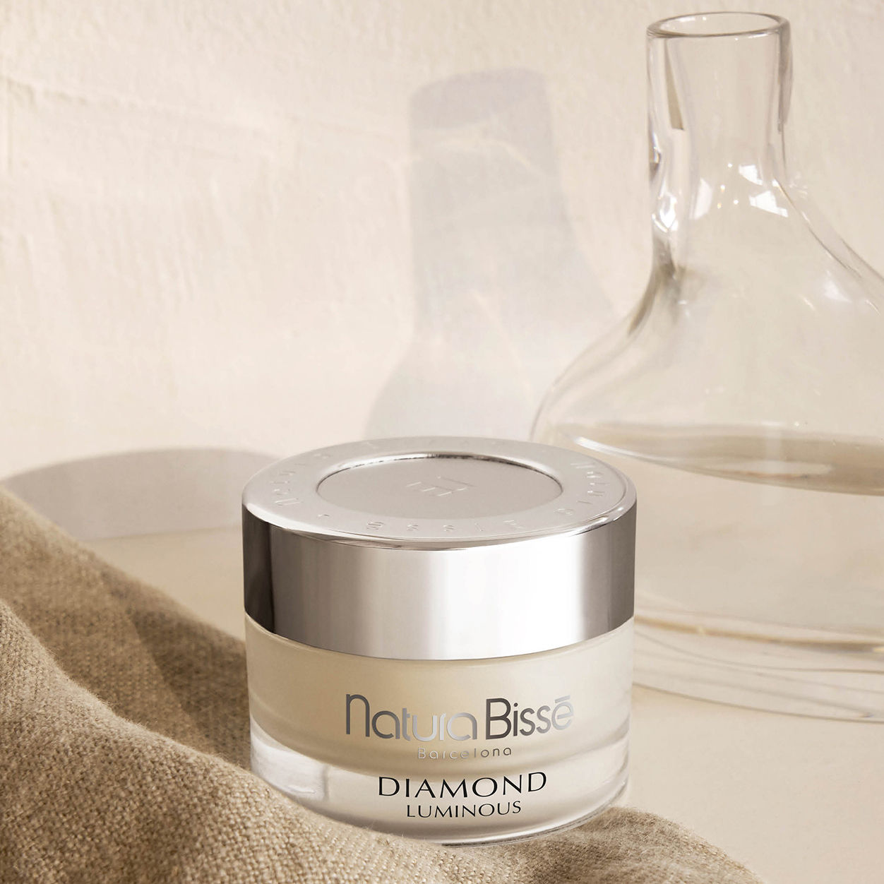 Luminous Diamond Luxury Facial Cleanser - Gentle Deep Cleansing for Glowing Skin - Perfect for Daily Skincare & Spa Nights