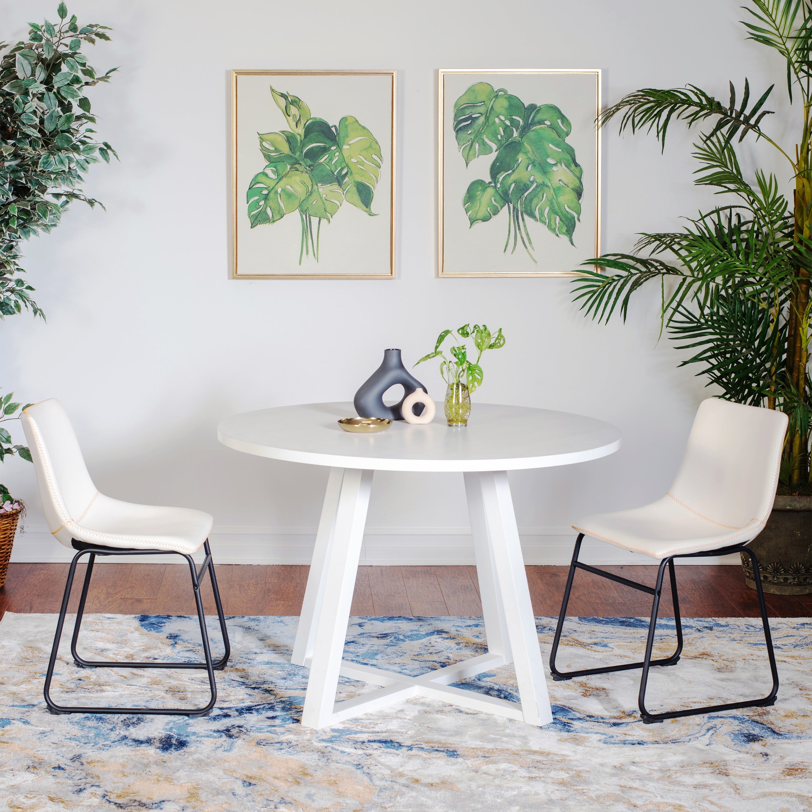 Roundhill Furniture Varna Round Wood Dining Table Set with 2 Stylish Chairs - 3 Piece Modern Kitchen & Breakfast Nook Set for Small Spaces