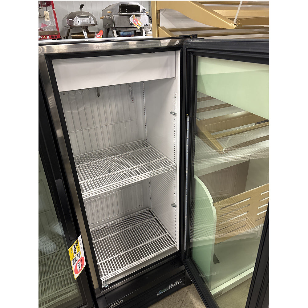 Used True GDM-12F HC-TSL01 25 Glass Door Merchandiser Freezer - Commercial Refrigerator for Restaurants, Grocery Stores & Retail Display
