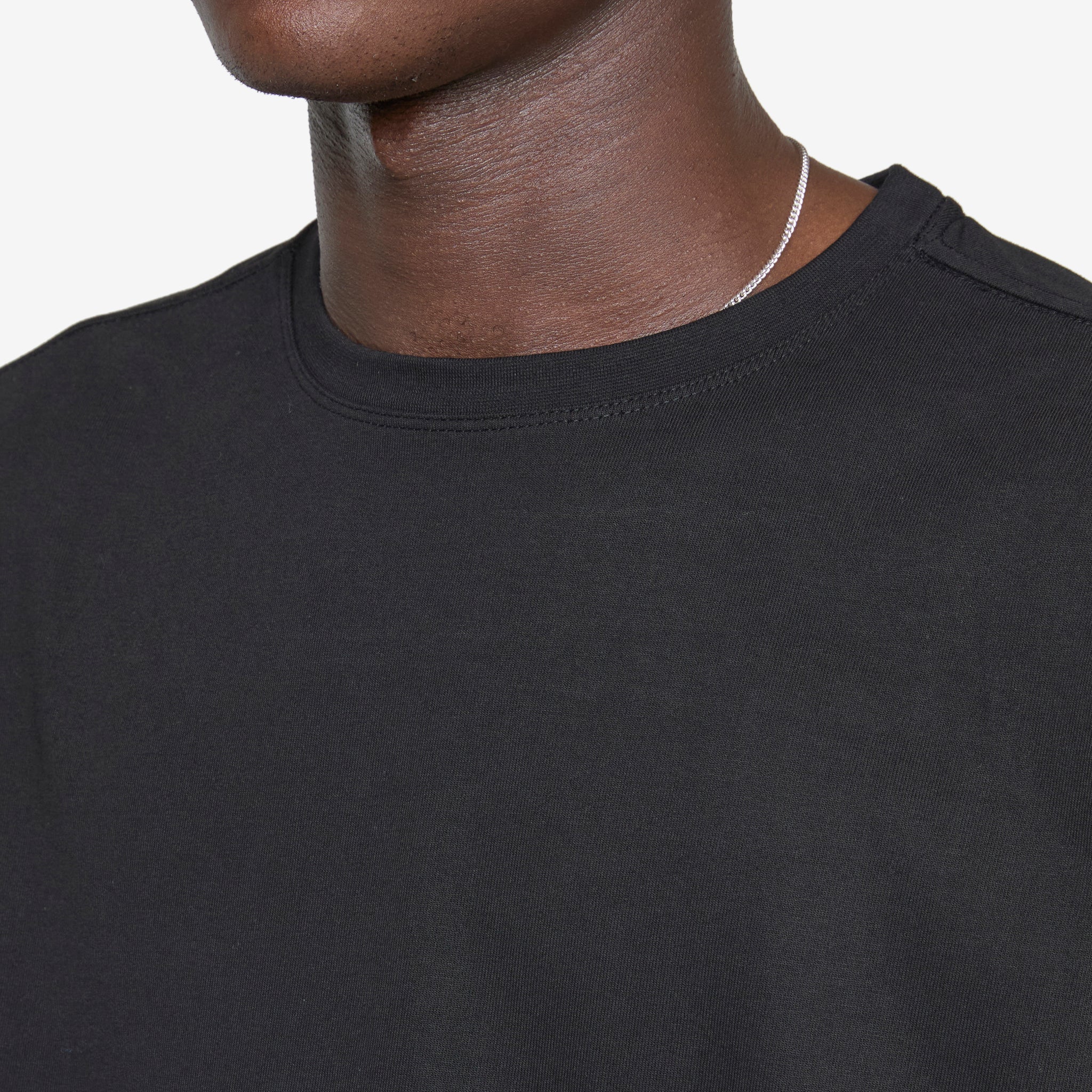 Ep.6 02 Black Graphic T-Shirt - Cool Anime Inspired Casual Tee for Men & Women - Perfect for Cosplay, Gaming & Everyday Wear