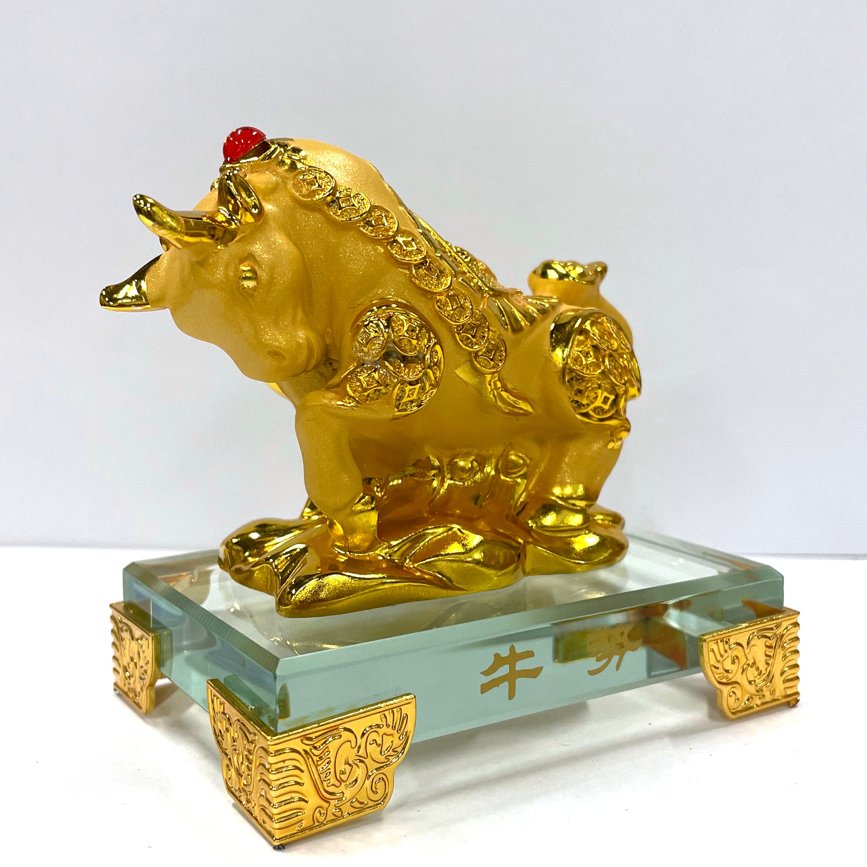 Chinese New Year Zodiac Ox Glass Figurine - Handmade Collectible Art Piece for Home Decor, Office Display & Holiday Gift Giving