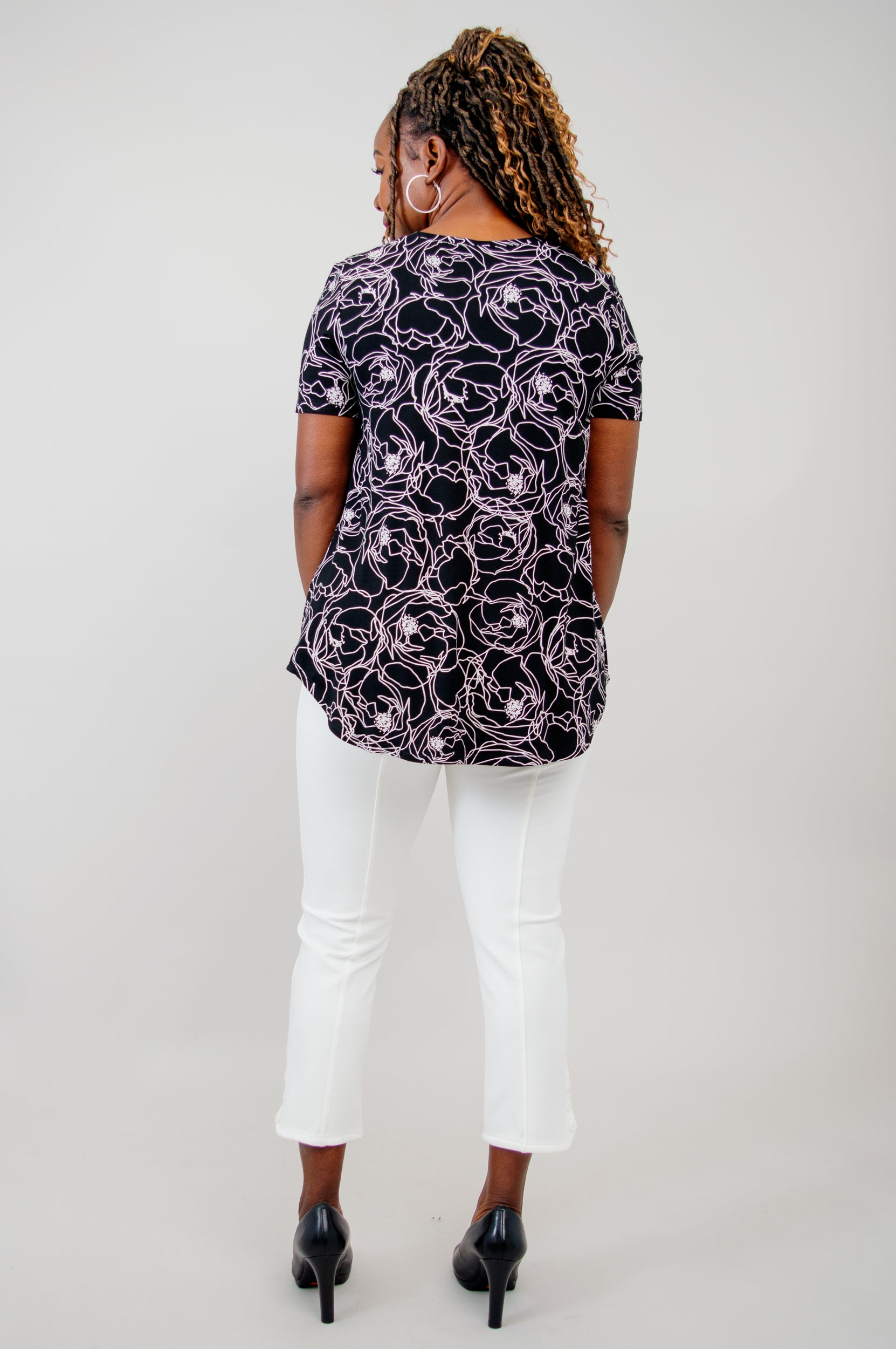 Jackie Short Sleeve Top for Women - Stanley Bamboo Print Blouse - Perfect for Summer Outfits, Casual Wear & Beach Vacations