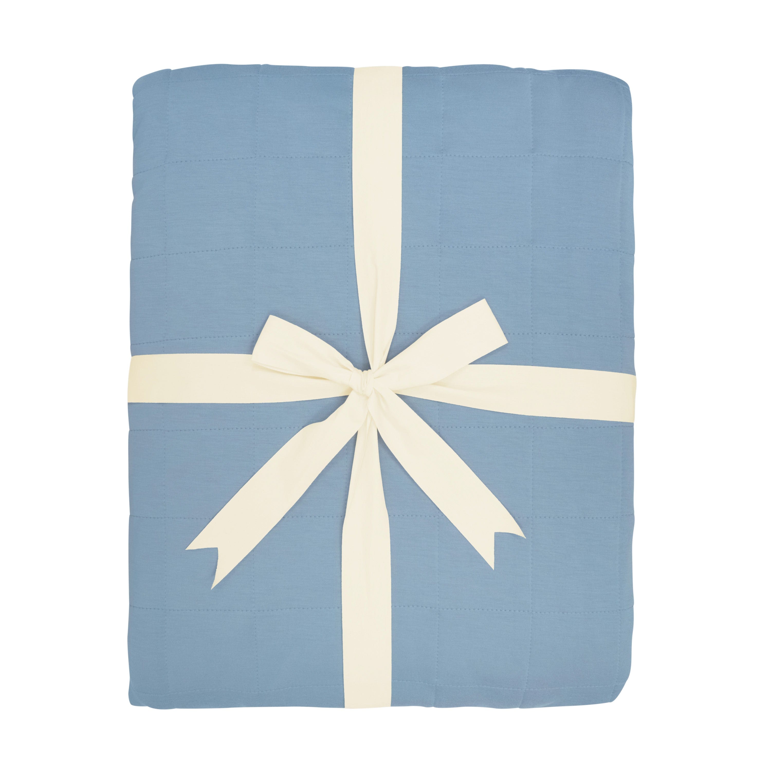 Premium Quilted Blanket for Adults - Soft & Cozy Slate Gray Bedding - Perfect for Couches, Beds & Winter Warmth