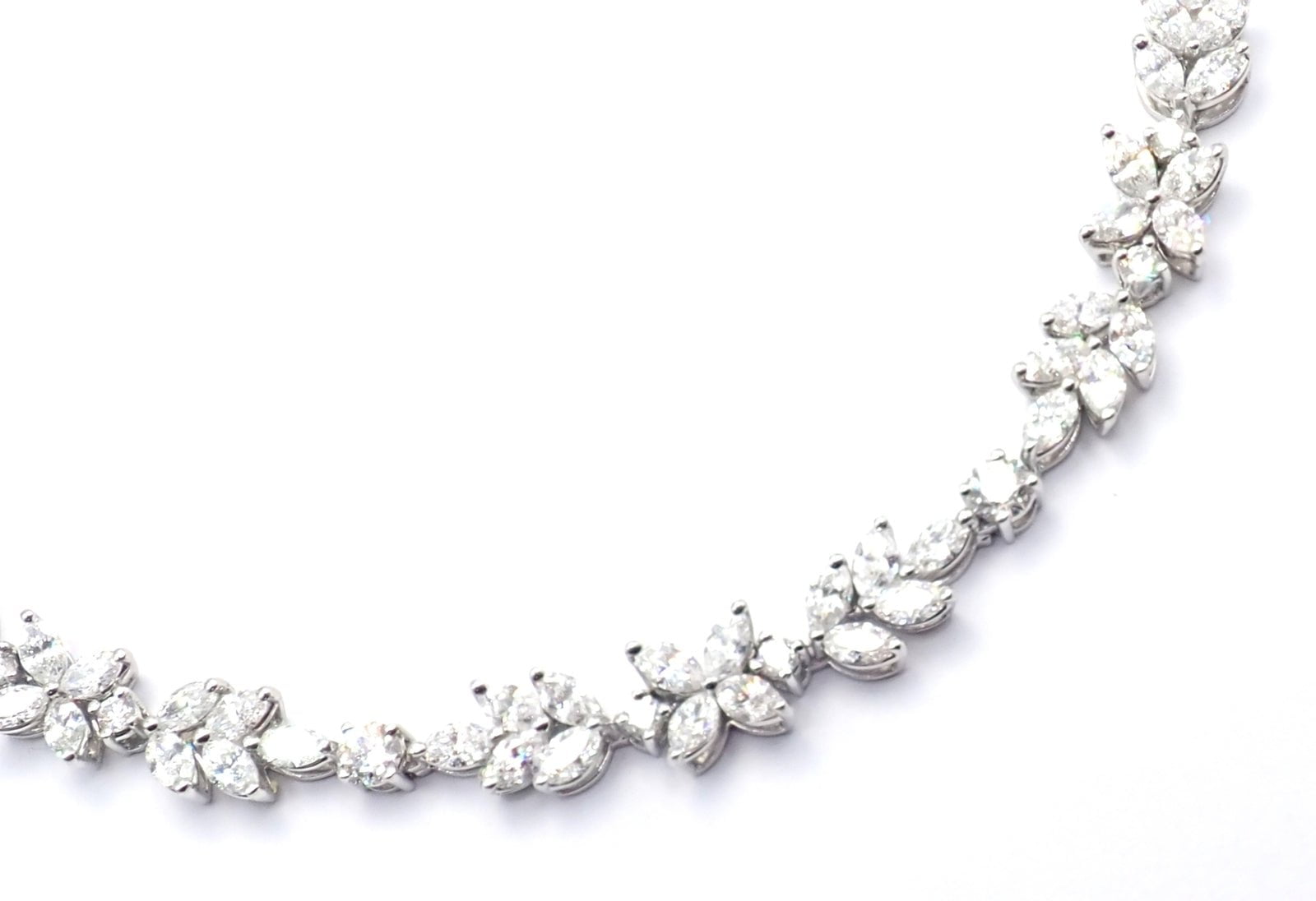 Tiffany & Co Victoria Platinum 15.92 Carat Diamond Mixed Cluster Necklace - Elegant Jewelry for Weddings, Anniversaries & Special Occasions