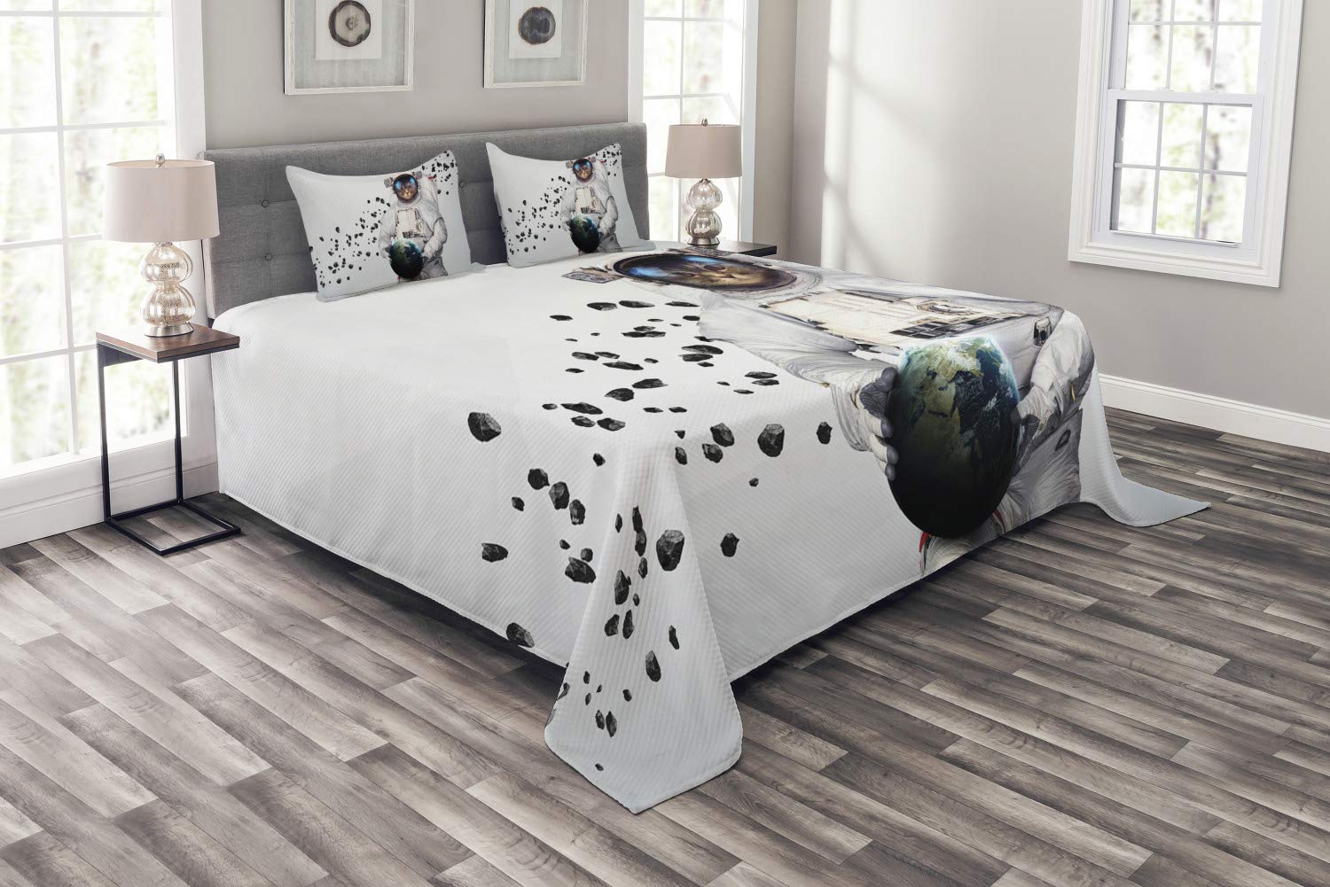 Ambesonne Space Cat Bedspread Set - Astronaut Kitten in Space Suit Holding Planet with Galaxy Design, 3-Piece Queen Size Bedding Set with Coverlet & 2 Pillow Shams (White, Black, Blue) for Kids Room, Dorm Decor or Space-Themed Bedroom