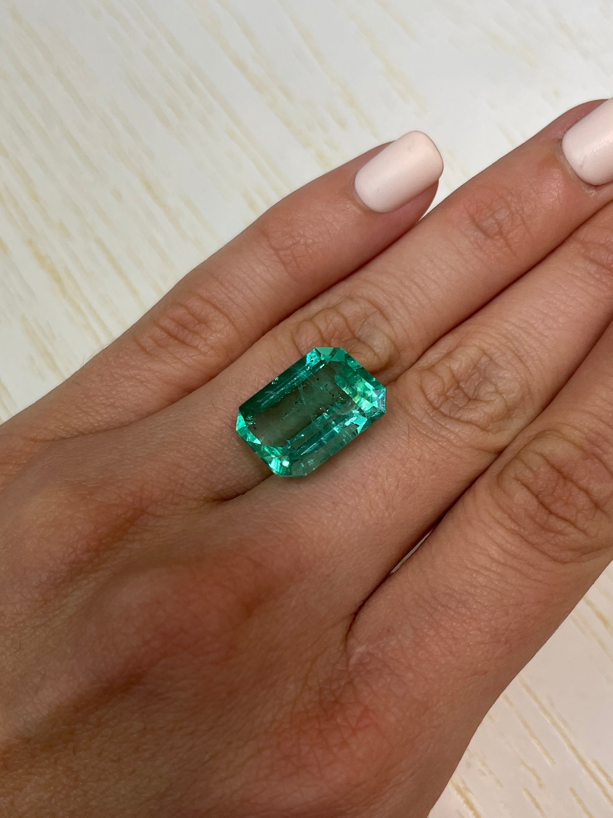 17.12 Carat GIA Certified Natural Colombian Emerald - Loose Gemstone 19x14mm Emerald Cut for Jewelry Making, Engagement Rings & Luxury Gifts