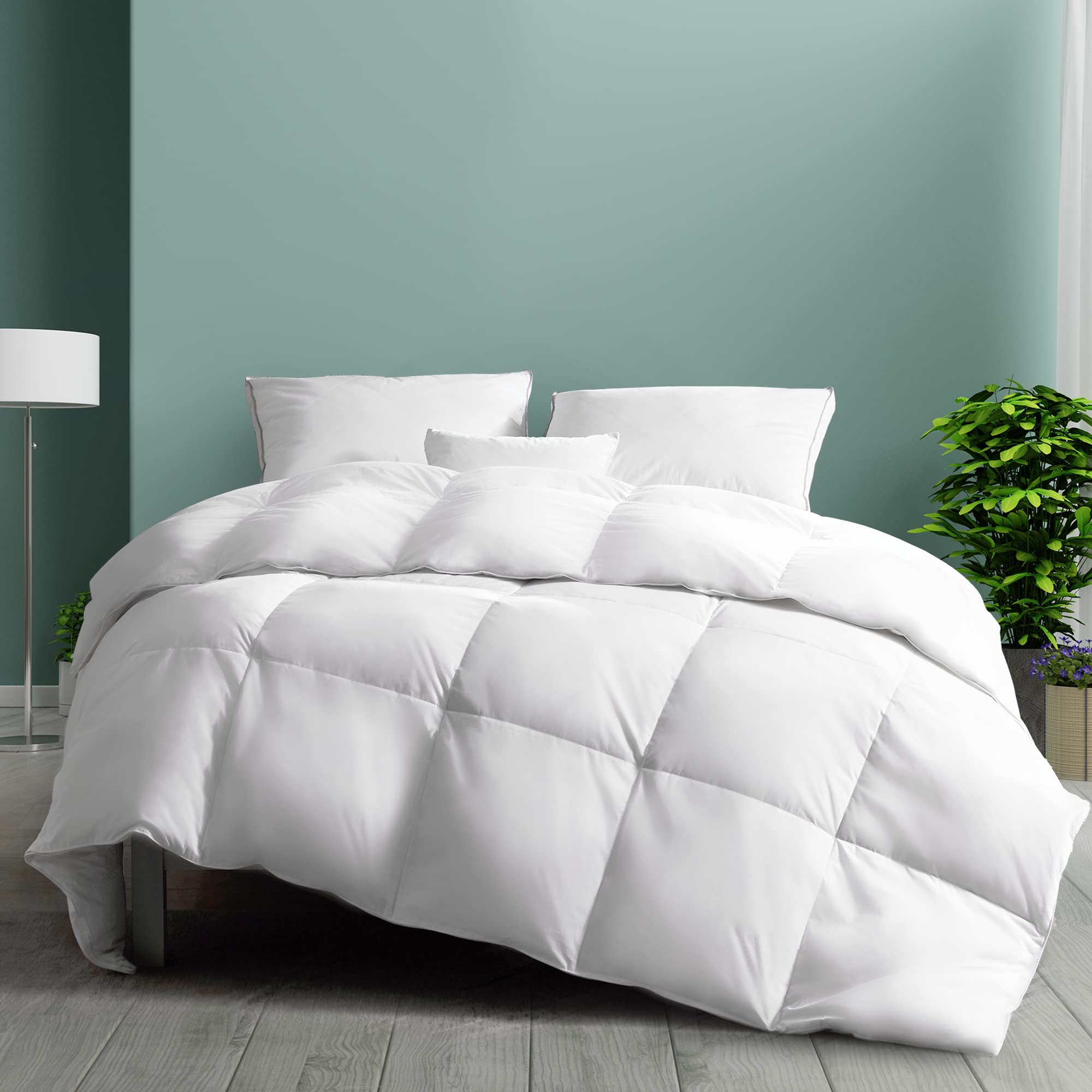 Premium Dreamhood Full/Queen Size (90x90 Inches) Goose Feather & Down Blend Lightweight Comforter - Hypoallergenic White Down Duvet Insert with Soft Cotton Plush Cover for All-Season Comfort | Perfect for Bedroom, Guest Room & Hotel Use