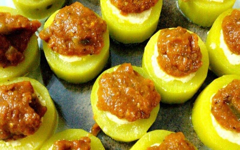 Organic Bottle Gourd Seeds (Lagenaria siceraria) - 10 Pack for Planting - Also Known as Hugua, Lauki, Doodhi, Calabash, Slaouia, Long Melon Squash - Perfect for Home Gardening, Vertical Farming & Organic Vegetable Gardens