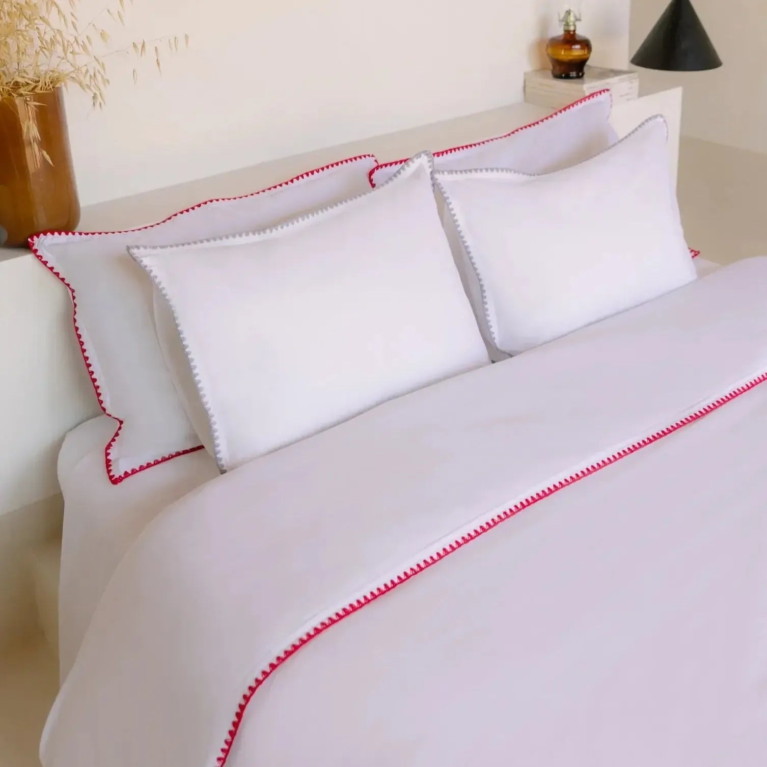 Premium Cascais 400 Thread Count Percale Duvet Cover Set - Breathable & Soft Red Bedding - Perfect for Master Bedroom, Guest Room & Luxury Hotels