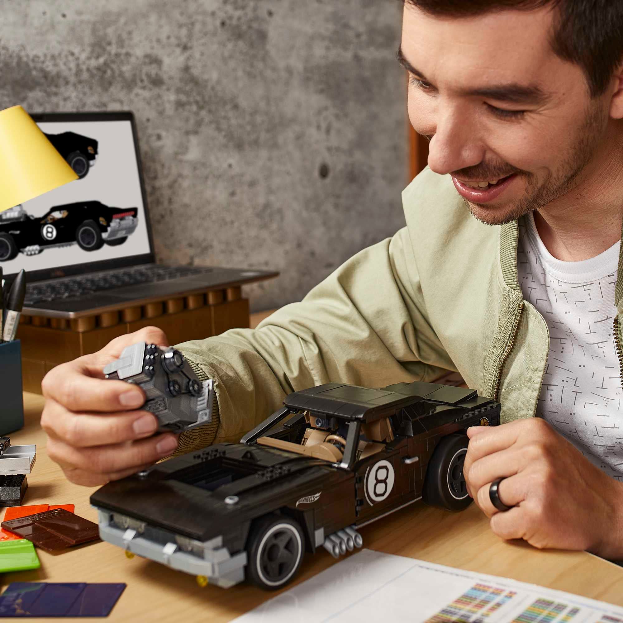 Mega Construx Hot Wheels Rodger Dodger Building Set - 200+ Pieces Construction Toy for Kids Ages 6+, STEM Learning & Creative Play - Perfect for Birthday Gifts & Car-Themed Playtime