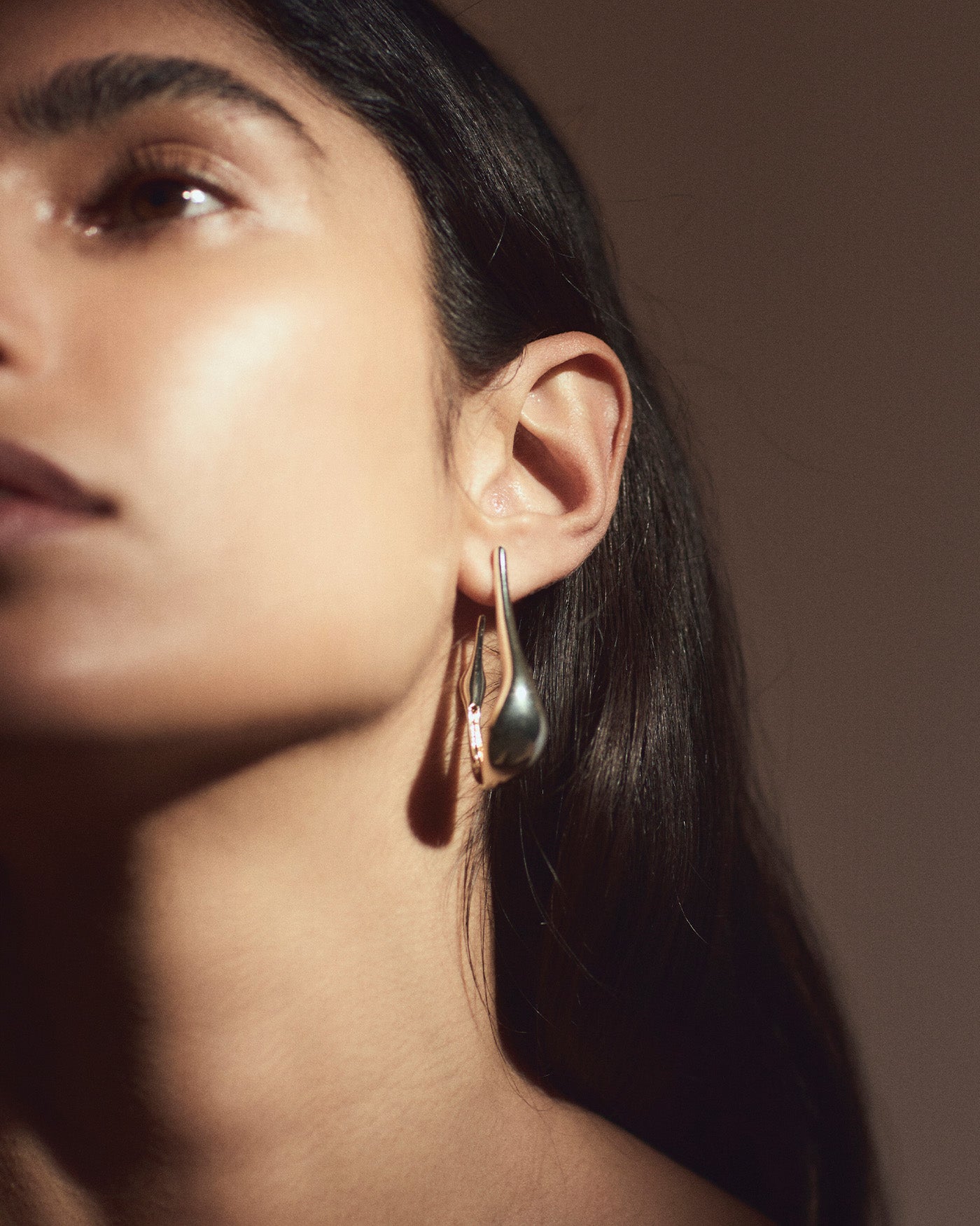 Colette Medium Hoop Earrings for Women - Gold & Silver Fashion Jewelry - Perfect for Everyday Wear, Parties & Gifts
