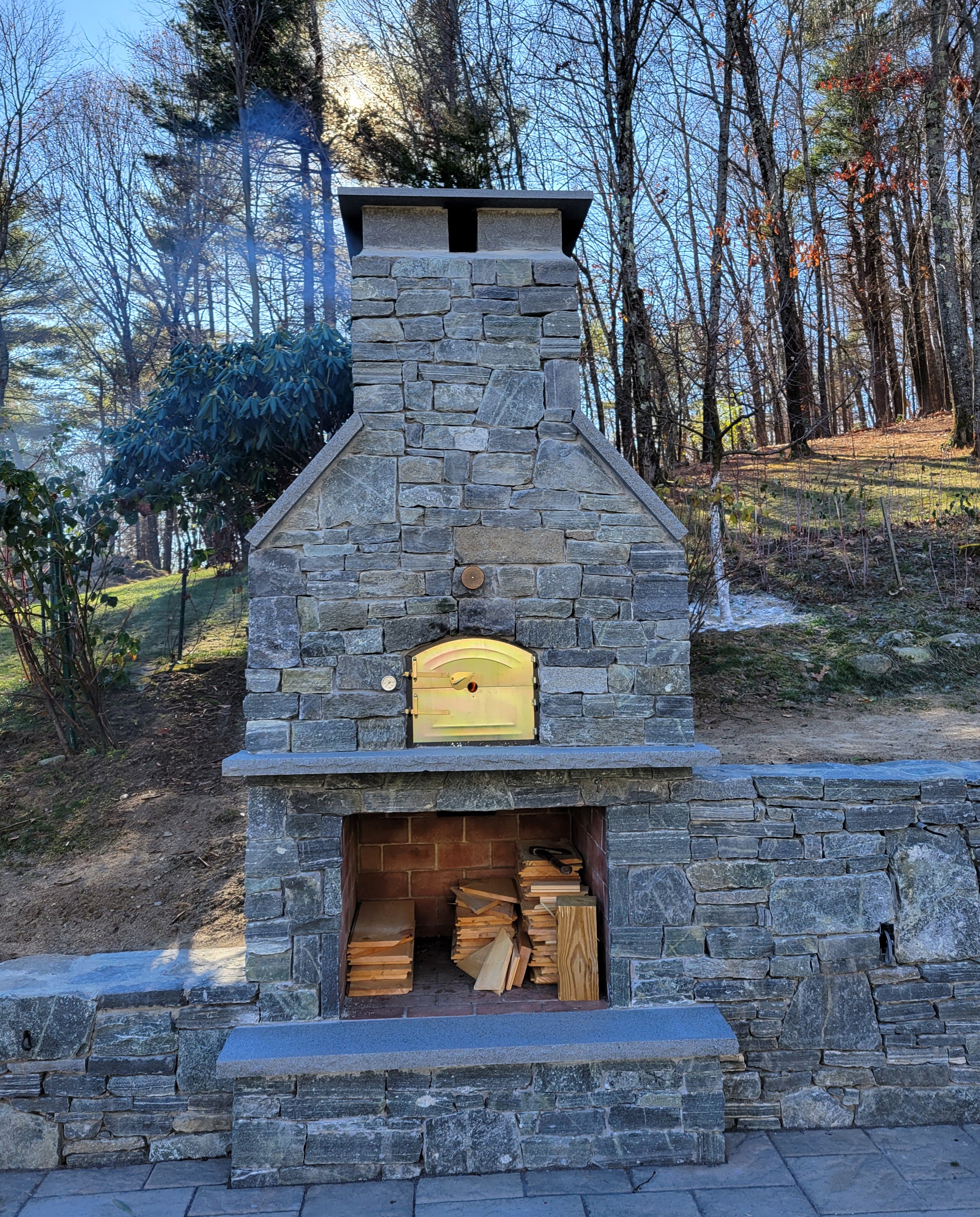 Premium Builders Custom Model Lisboa Wood Fired Pizza Oven - Outdoor Brick Oven for Authentic Italian Pizza, Bread & Baking - Perfect for Backyard, Patio & Outdoor Cooking
