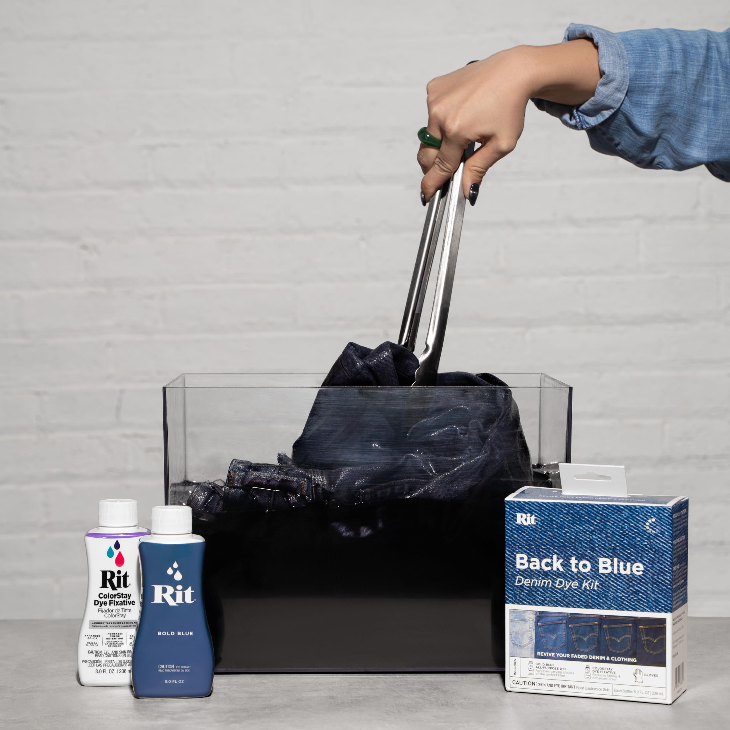 Rit Back to Blue Denim Dye Kit - Restore & Refresh Faded Jeans, Jackets & Denim Fabric - Perfect for DIY Clothing Upcycling & Home Dyeing Projects