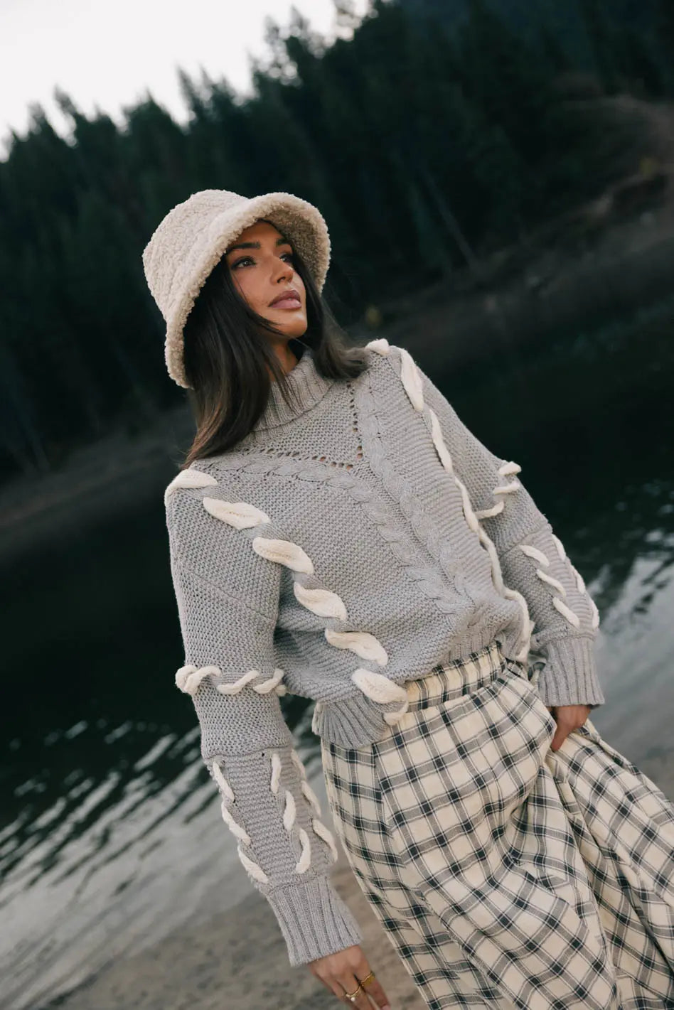 Norem Turtleneck Sweater for Women - Soft Winter Knit Pullover, Warm High Neck Long Sleeve Top (Perfect for Office, Casual Outfits & Holiday Season)