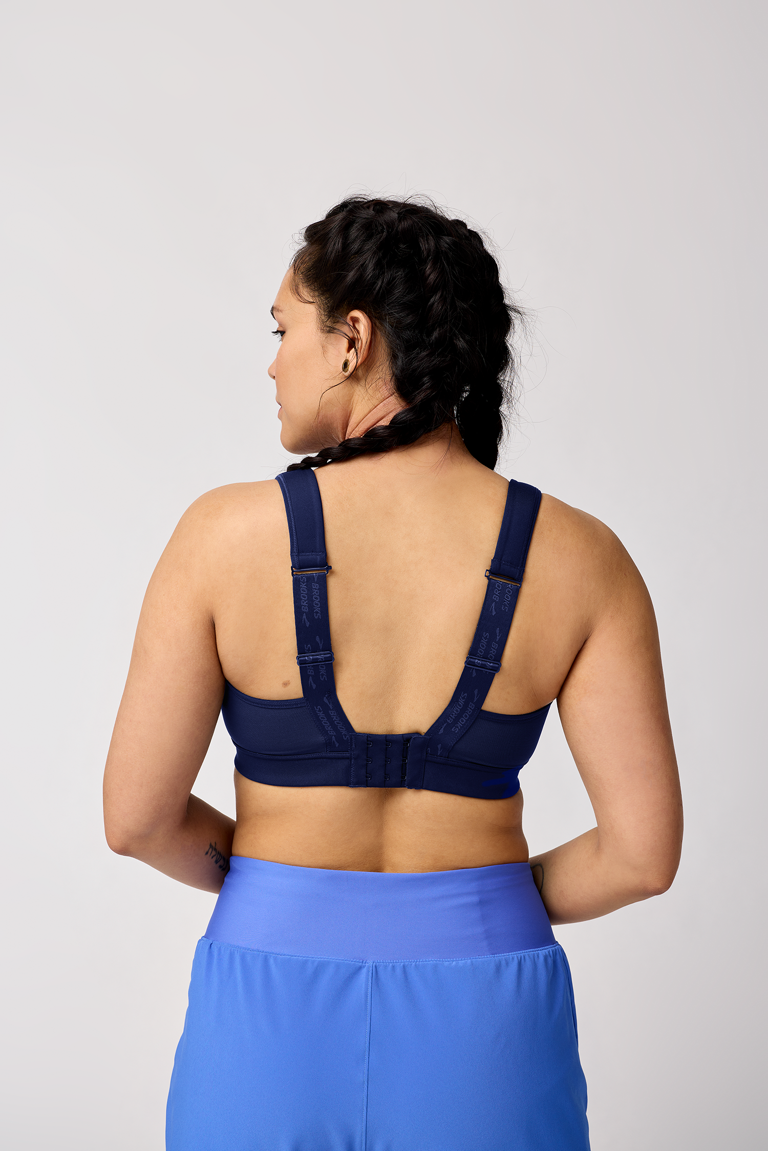 Women's Convertible 2.0 Sports Bra - Adjustable & Breathable Workout Top for Running, Yoga & Gym (450 Midnight) - Perfect for High-Intensity Training & Active Lifestyles