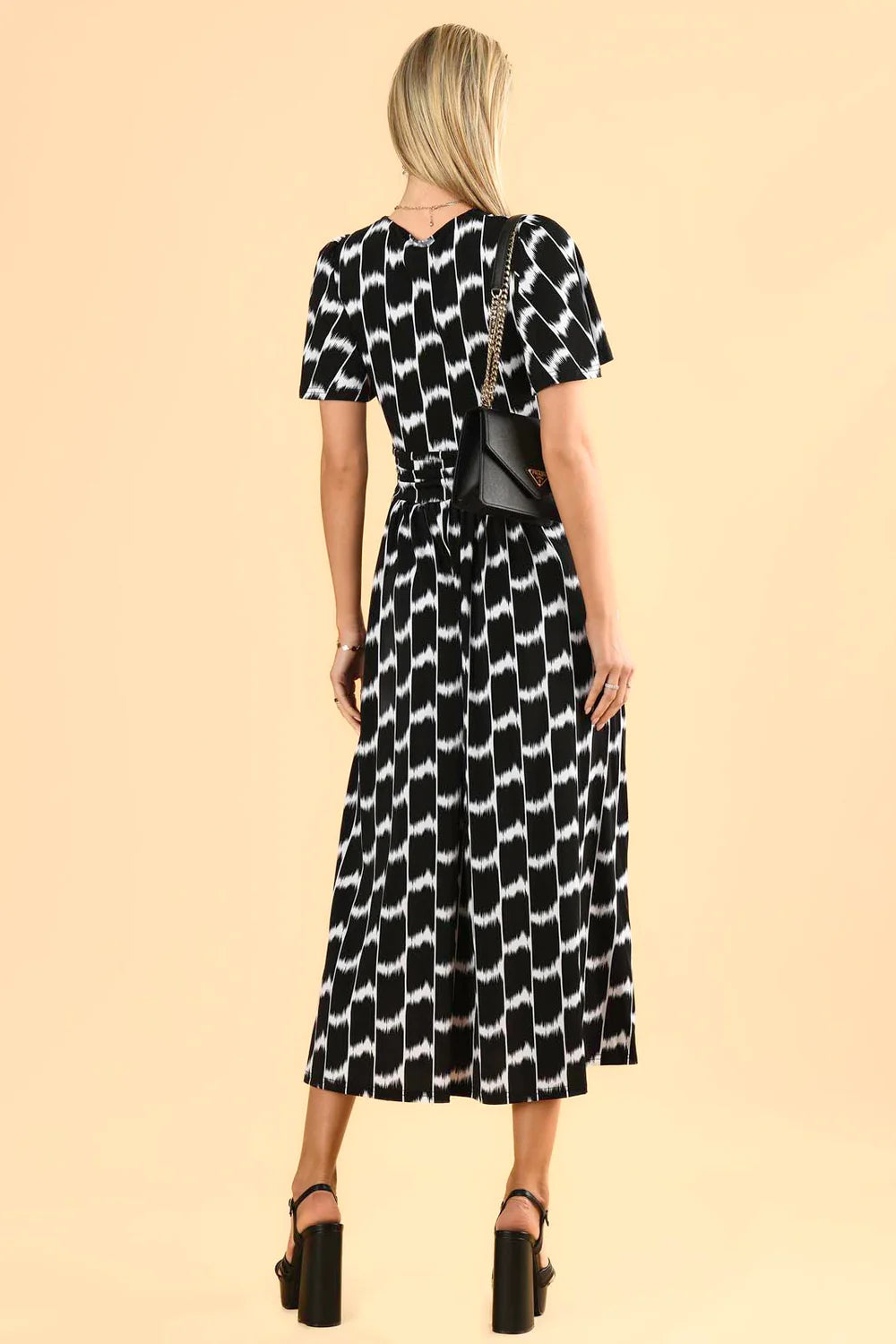 Halley Angle Sleeve Jersey Maxi Dress - Black Geometric Print Flowy Long Dress for Women, Perfect for Summer Beach Vacations, Date Nights & Casual Outings