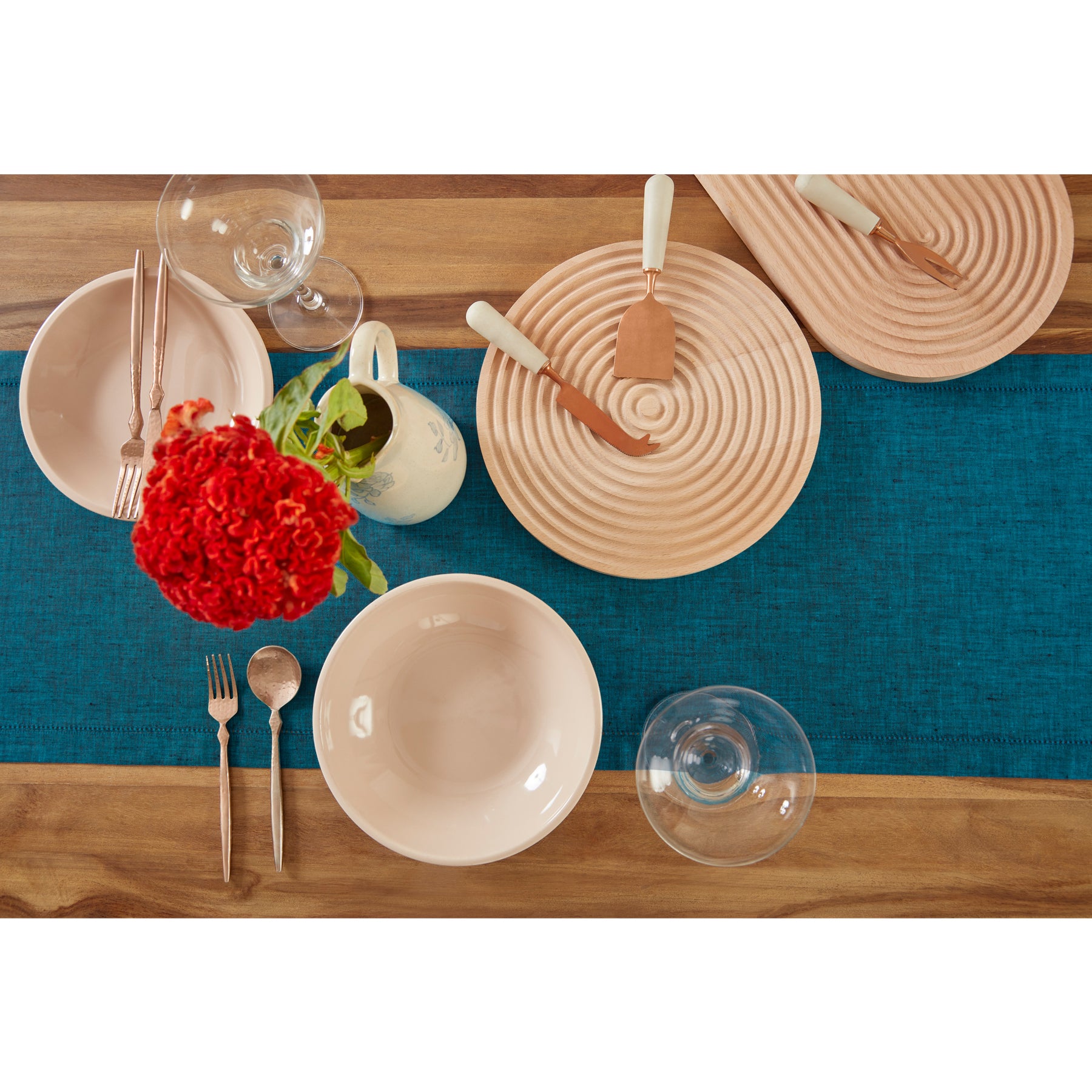 Elegant Milan Table Runner for Dining Room Decor - Perfect for Weddings, Parties, and Holiday Tablescapes