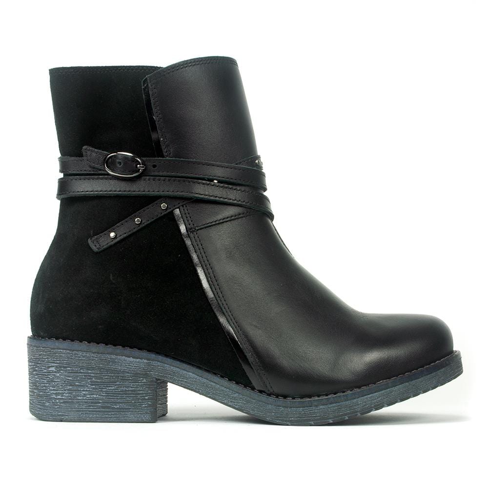 Poet Boot (17605) - Stylish & Comfortable Women's Ankle Boots for Fall & Winter Fashion | Perfect for Casual Outfits, Office Wear & Date Nights