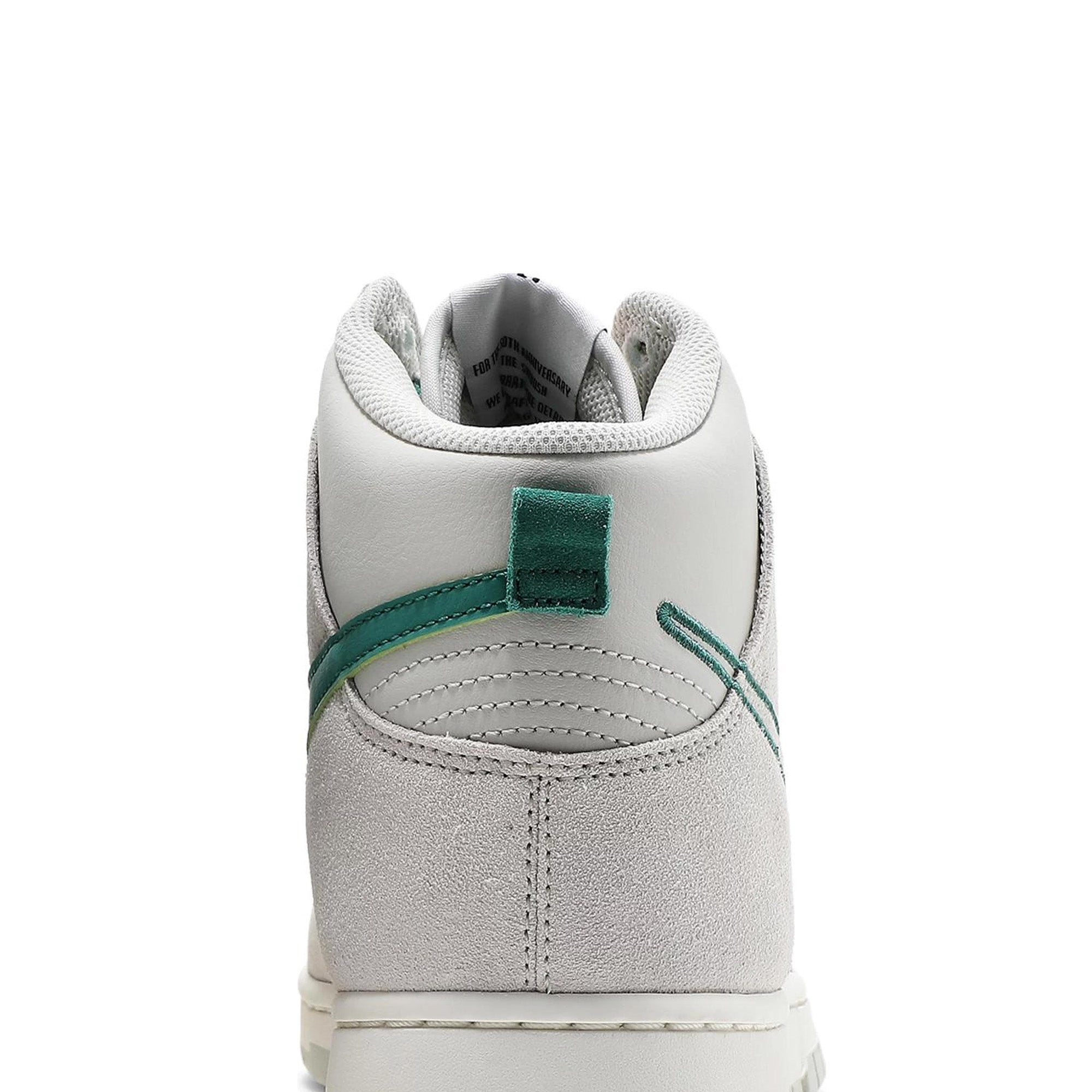 Nike Dunk High SE 'First Use Green Noise' Sneakers – Retro Basketball Shoes for Men & Women – Perfect for Streetwear, Casual Outfits & Sneaker Collectors