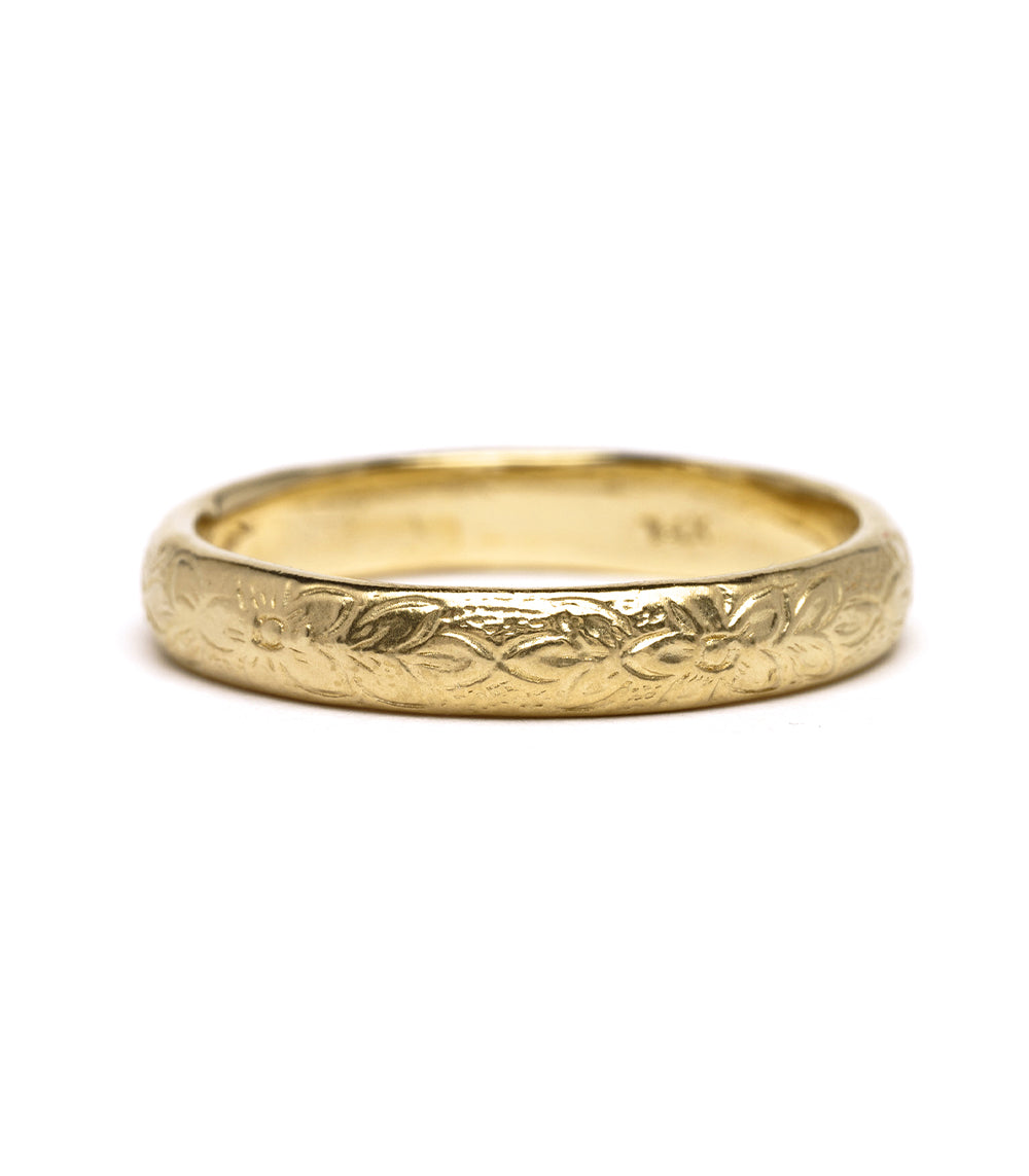 Personalized Engraved Flowers and Leaves Jewelry - Perfect for Gifts, Anniversaries & Special Occasions