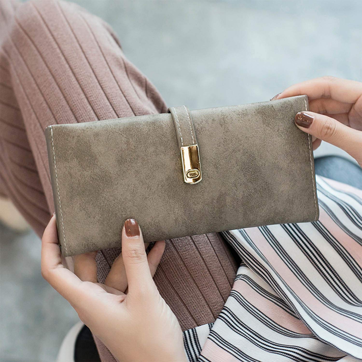 Slim RFID Leather Wallet for Women - Ultra Thin Bifold Billfold with Magnetic Closure, Large Card Holder & Coin Pocket (Grey) | Perfect for Everyday Use, Travel, and Minimalist Lifestyle