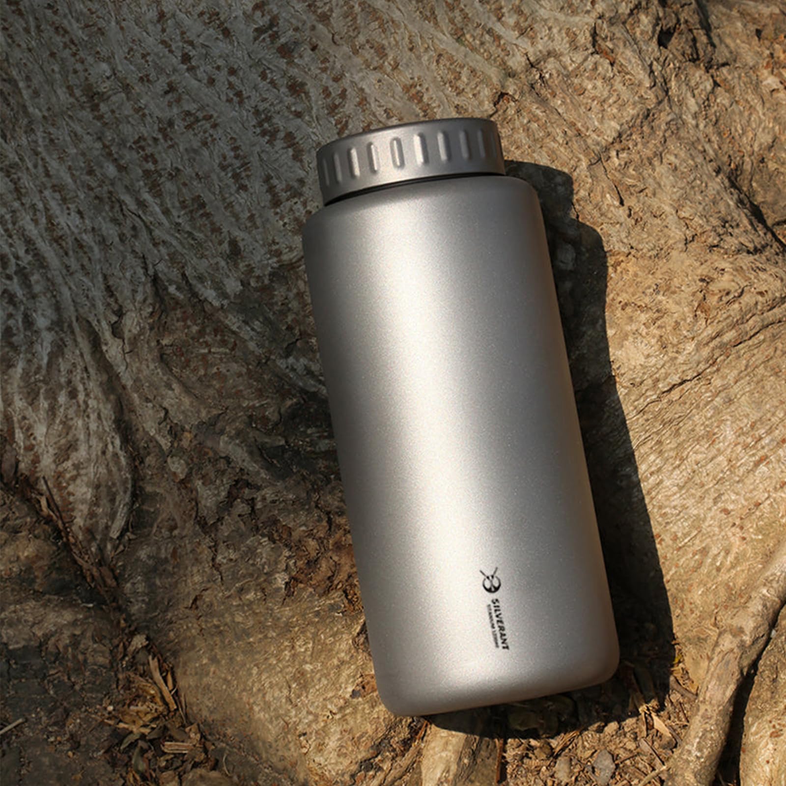 Ultralight Titanium Water Bottle 800ml (27 fl oz) - Leakproof, Insulated Thermal Sleeve, Clip Loop Cap - Perfect for Camping, Hiking & Outdoor Sports | Durable & Lightweight for Backpacking, Gym & Travel