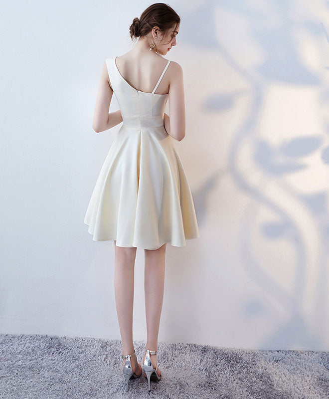 Elegant Burgundy Satin Short Prom Dress for Homecoming - Perfect for School Dances, Parties & Special Occasions