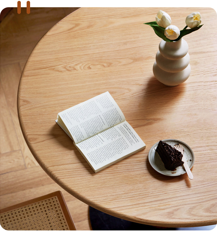 Stylish Oak Solid Wood Modern Nordic Dining Table - Perfect for Small Spaces, Apartments & Contemporary Home Decor