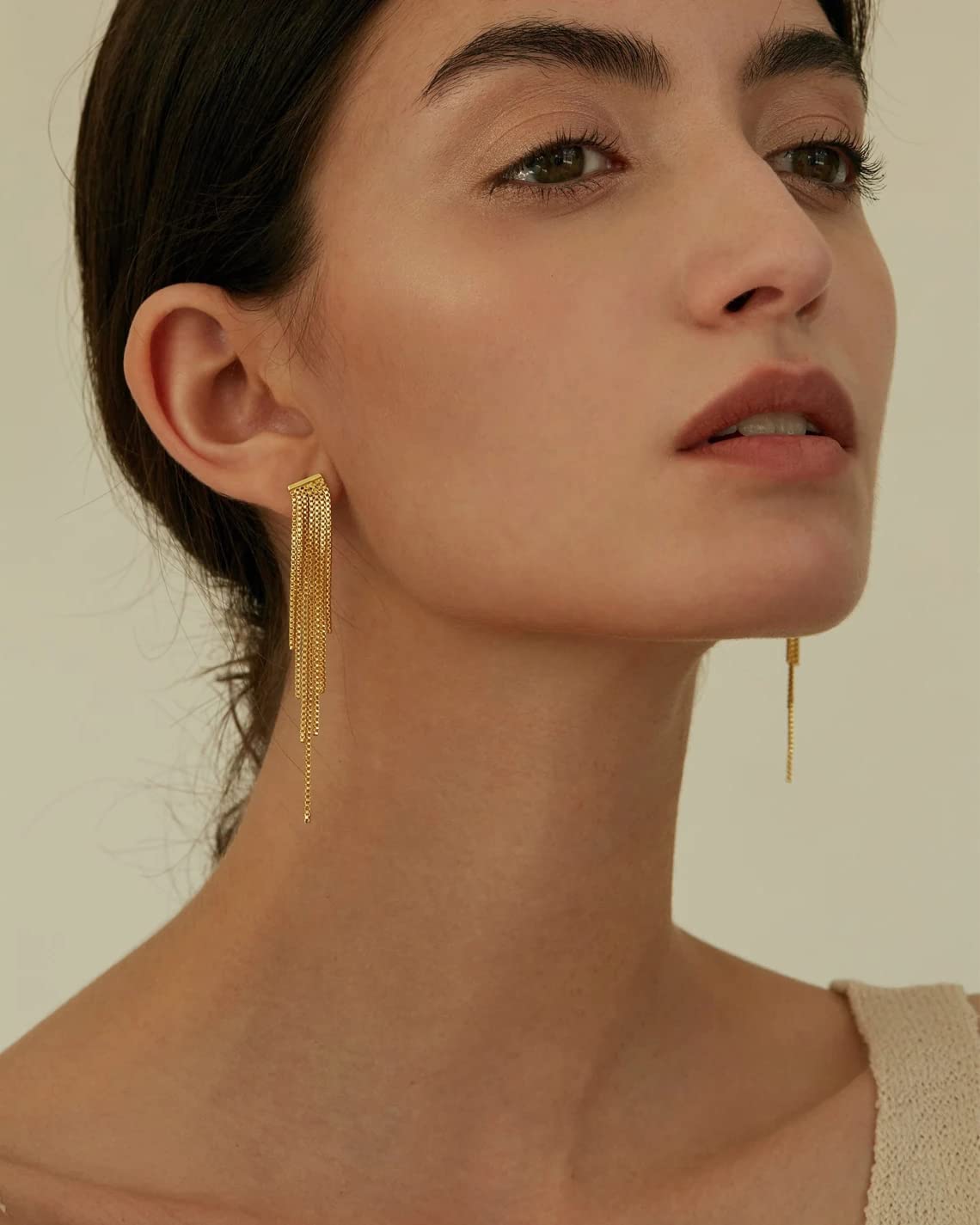 18K Gold Long Chain Tassel Drop Earrings for Women - Trendy Sleek Linear Fringe Dangle Earrings - Perfect for Parties, Weddings & Evening Events