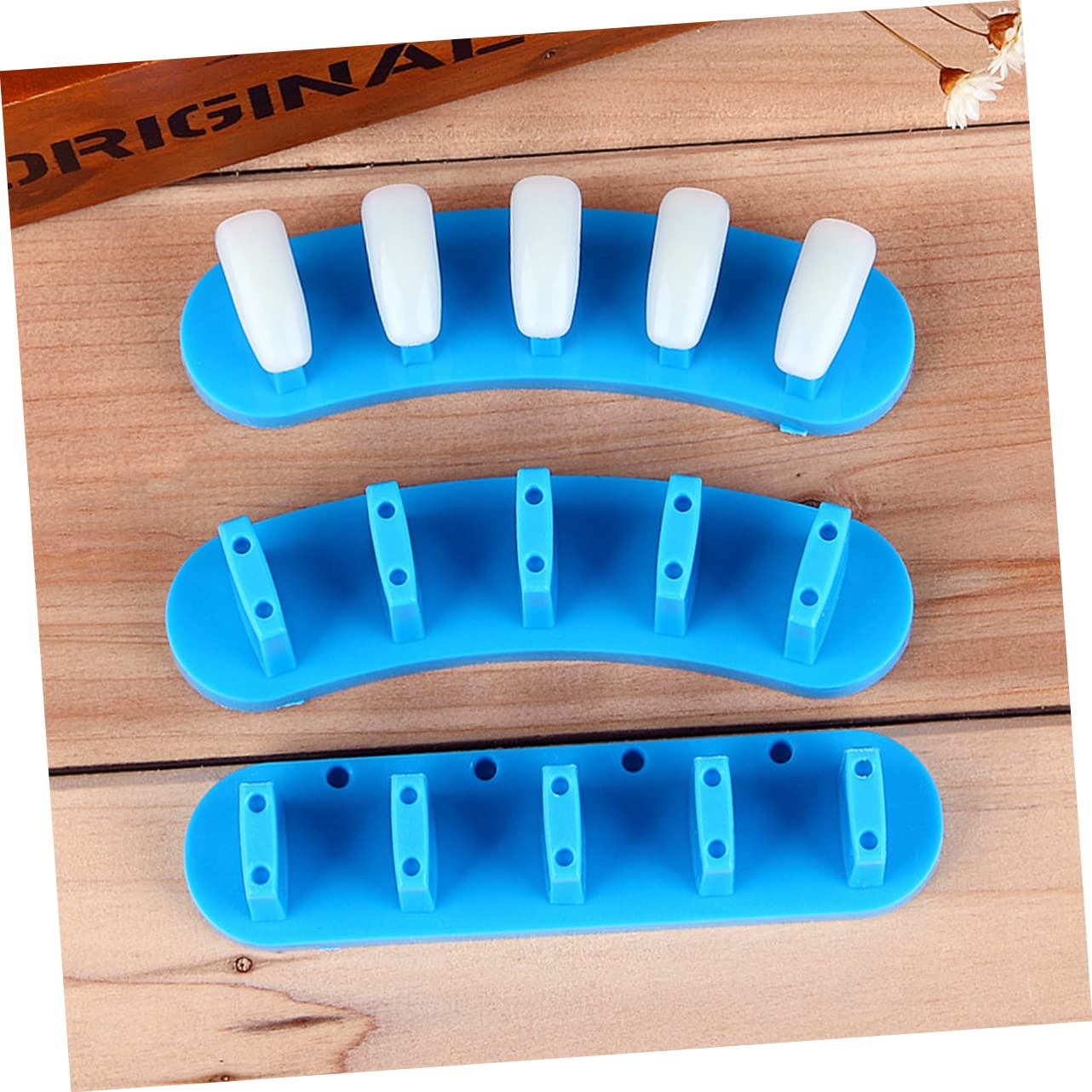 FRCOLOR Nail Stand Display - 3-Piece Plastic Nail Tip Training Rack Set for Nail Art Practice & Salon Display | Perfect for Nail Technicians, Students & DIY Manicures at Home