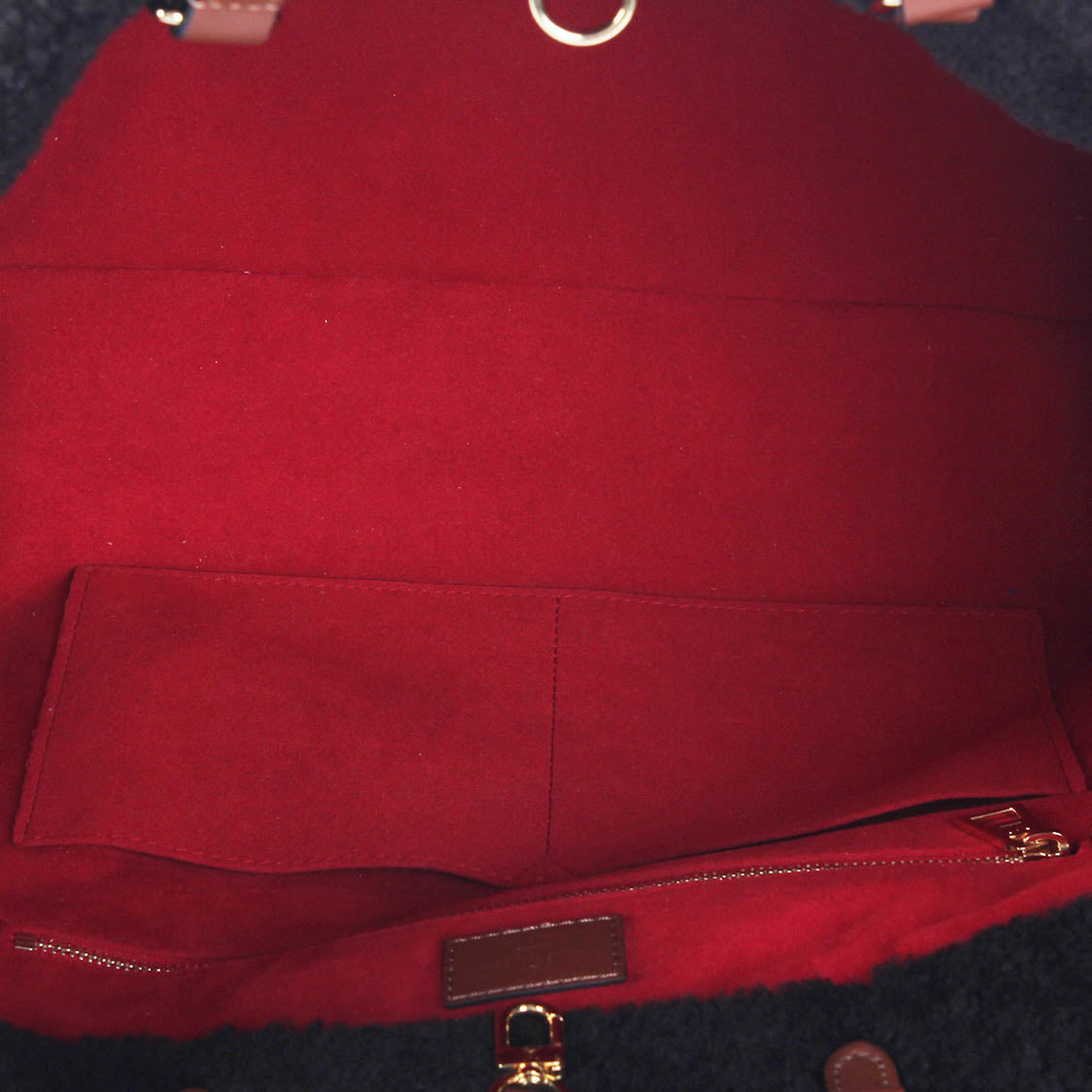 Louis Vuitton Monogram Fleece Teddy Onthego GM M55420 Handbag - Stylish Designer Tote for Women, Travel, Work & Everyday Use