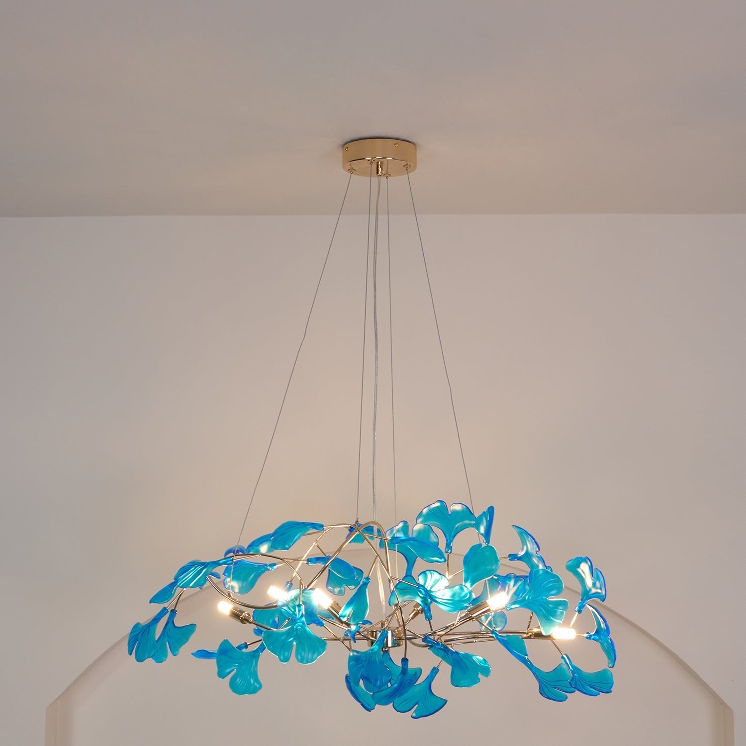 Elegant Acrylic Ginkgo Leaf Chandelier - Modern Gold Leaf Ceiling Light Fixture for Dining Room, Bedroom & Living Room Decor