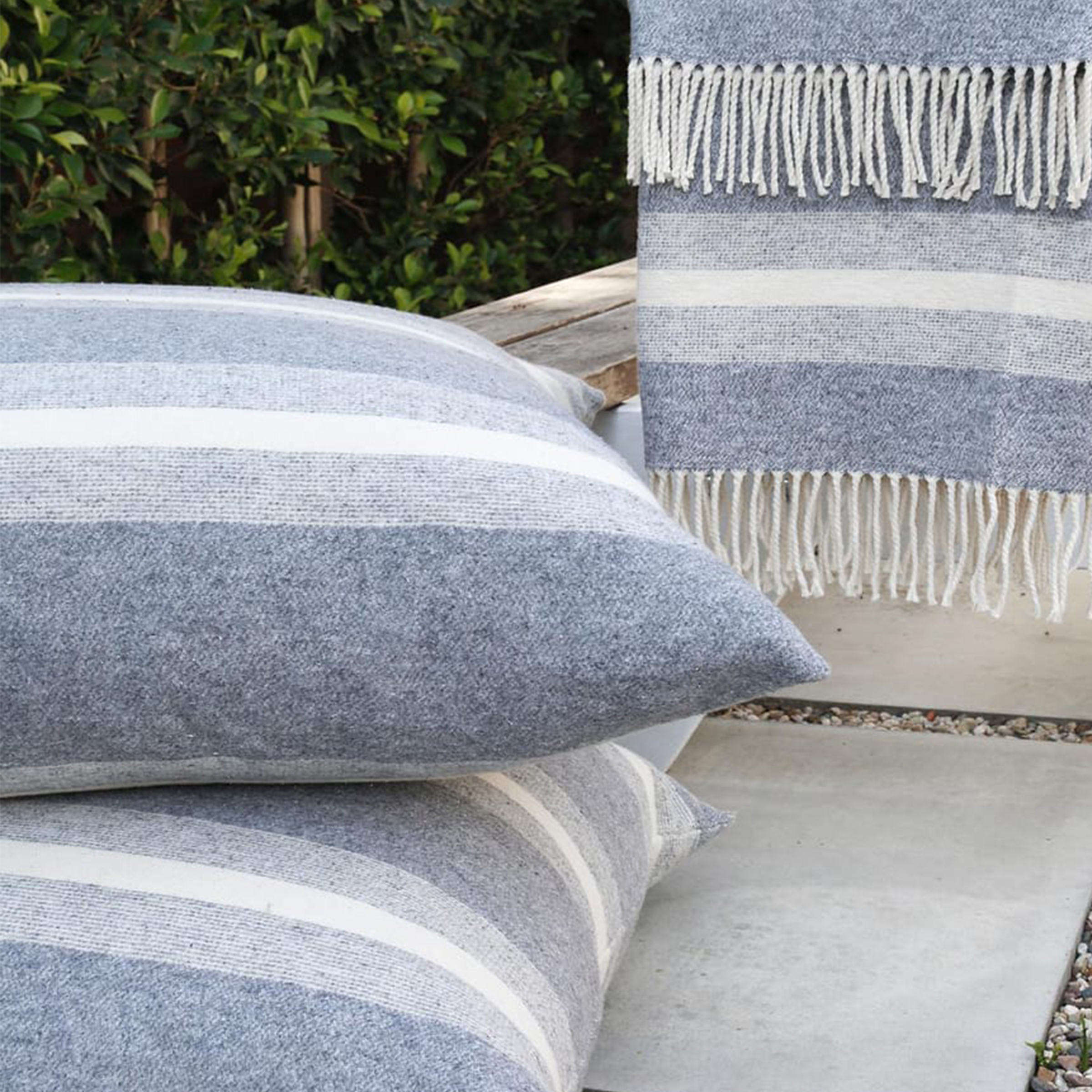 Premium Alpine Pillow with Insert - Soft & Supportive for Side, Back & Stomach Sleepers - Ideal for Home, Travel & Camping Comfort