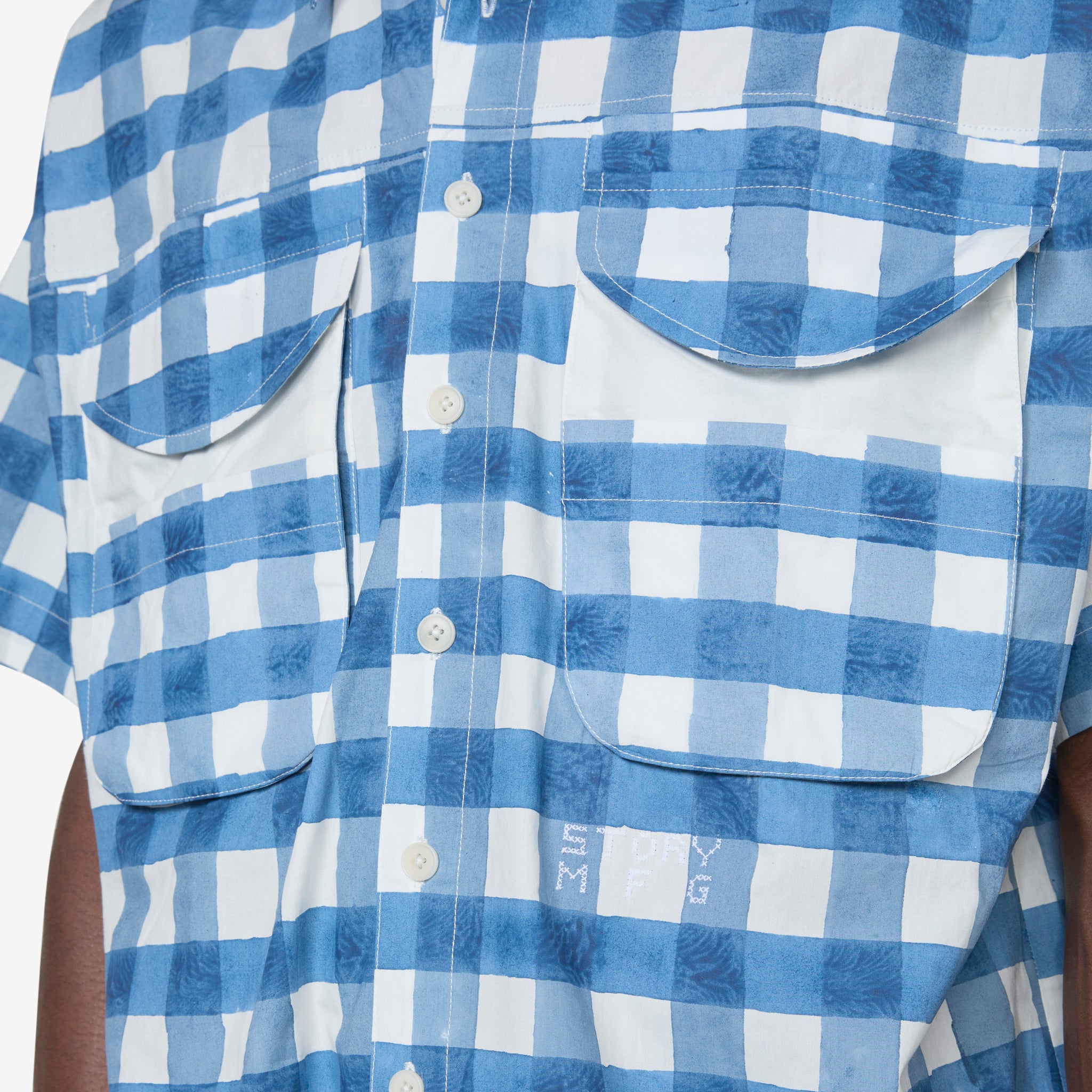 Stylish Conch Print Shirt - Trendy Chunky Gingham Button-Up for Men & Women | Perfect for Beach Vacations, Summer Outings & Casual Wear