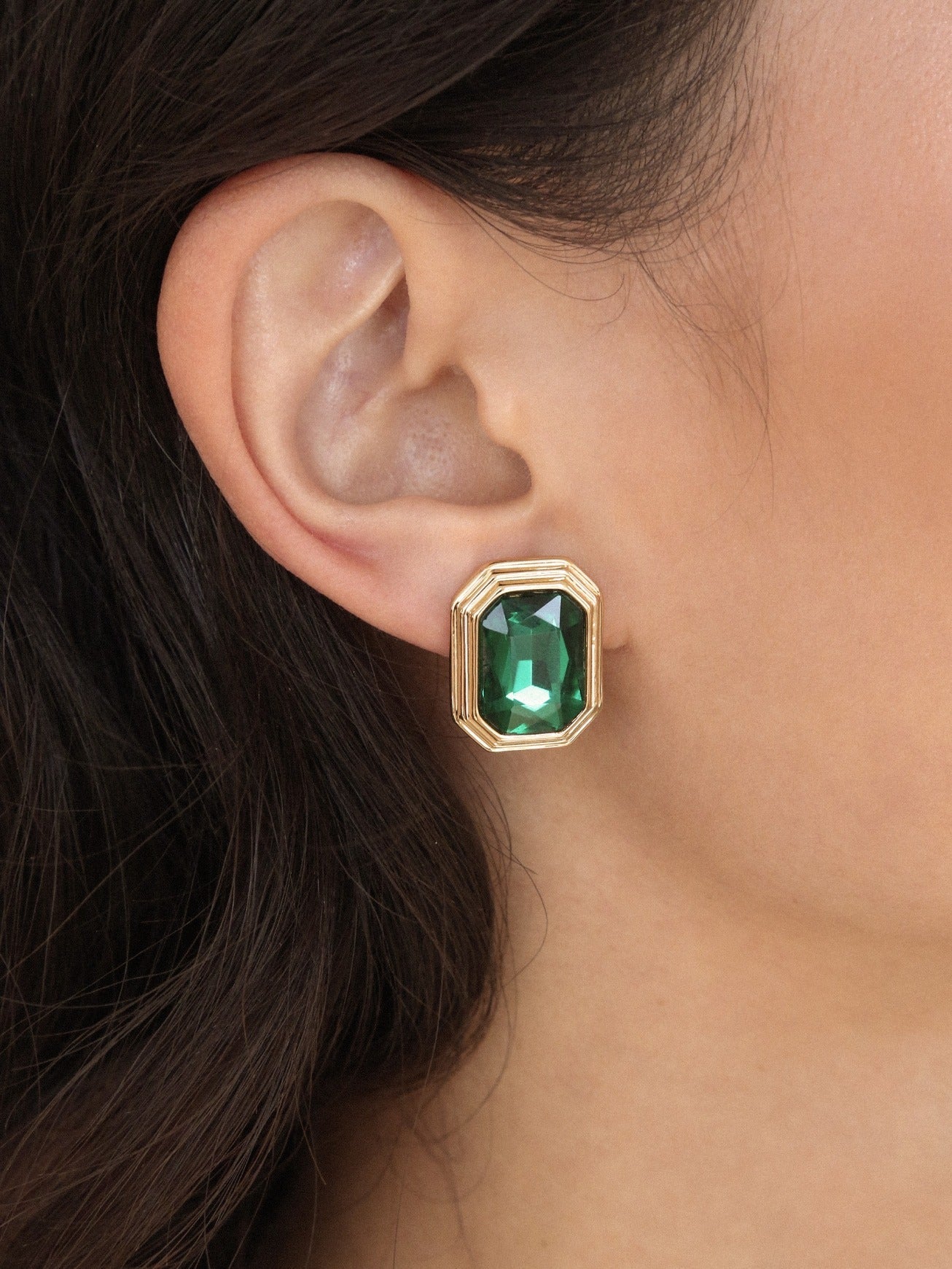 Exquisite Emerald Green Deco Style Earrings for Women – Elegant Vintage Jewelry Gift for Parties, Weddings & Special Occasions