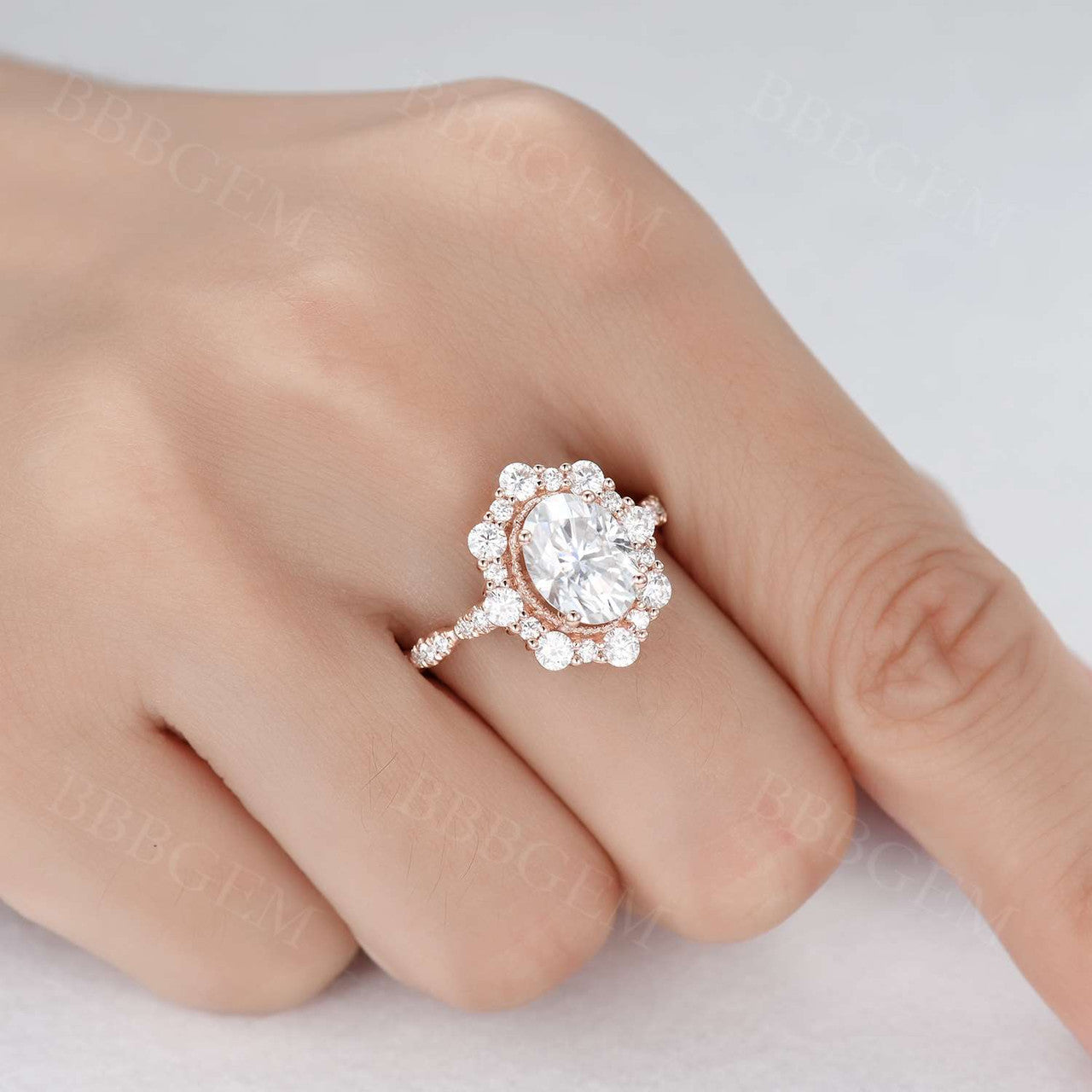 Vintage 2CT Oval Cut Moissanite Halo Engagement Ring in Solid 14K White Gold - Perfect for Proposals, Weddings & Anniversary Gifts
