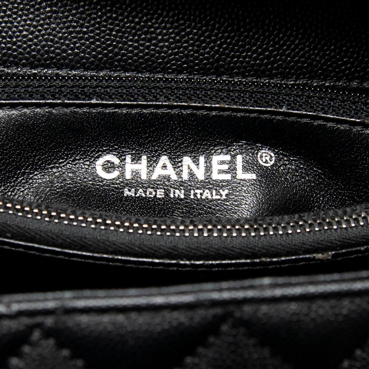 Chanel Black Medium Coco Handle Bag in Lizard Leather - Perfect for Evening Events & Luxury Fashion Accessories