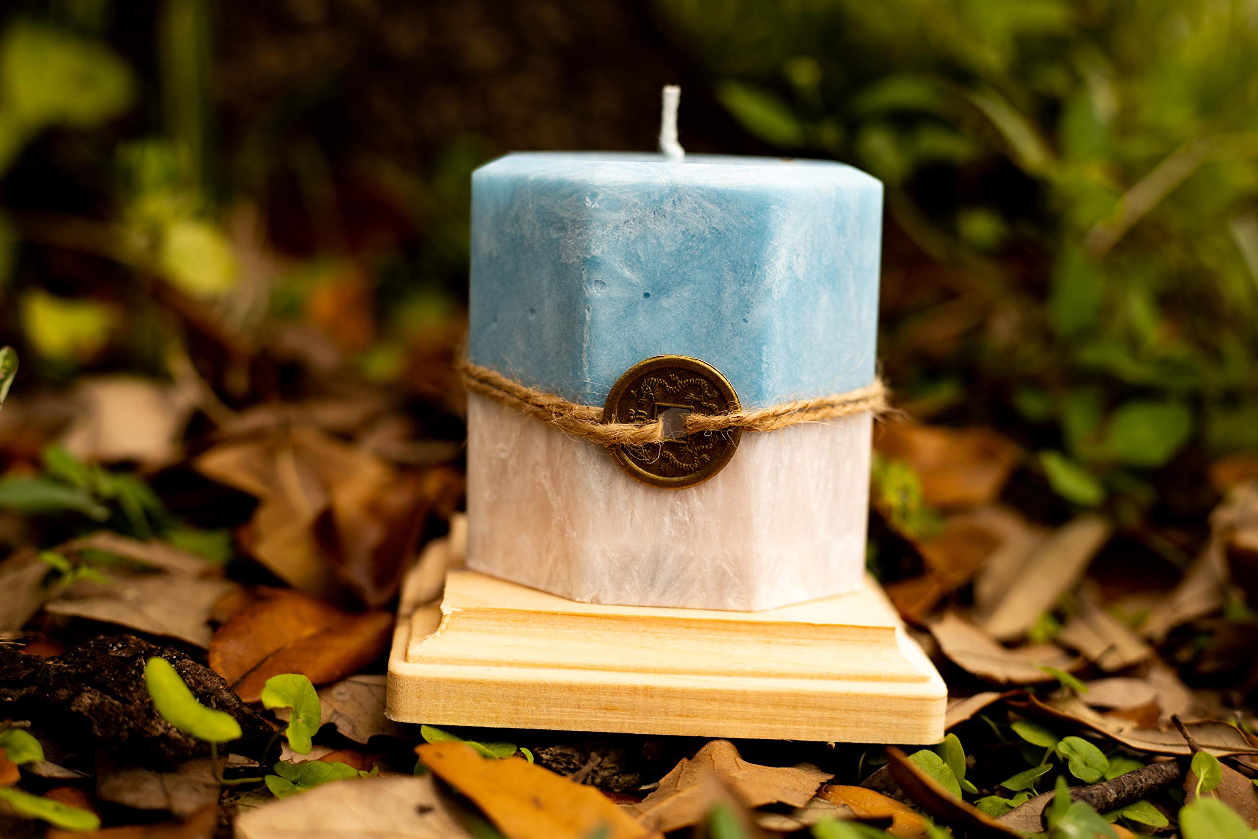 Hand-Poured Palm Wax Candles with Hidden Crystals - Perfect for Gifts & Relaxation