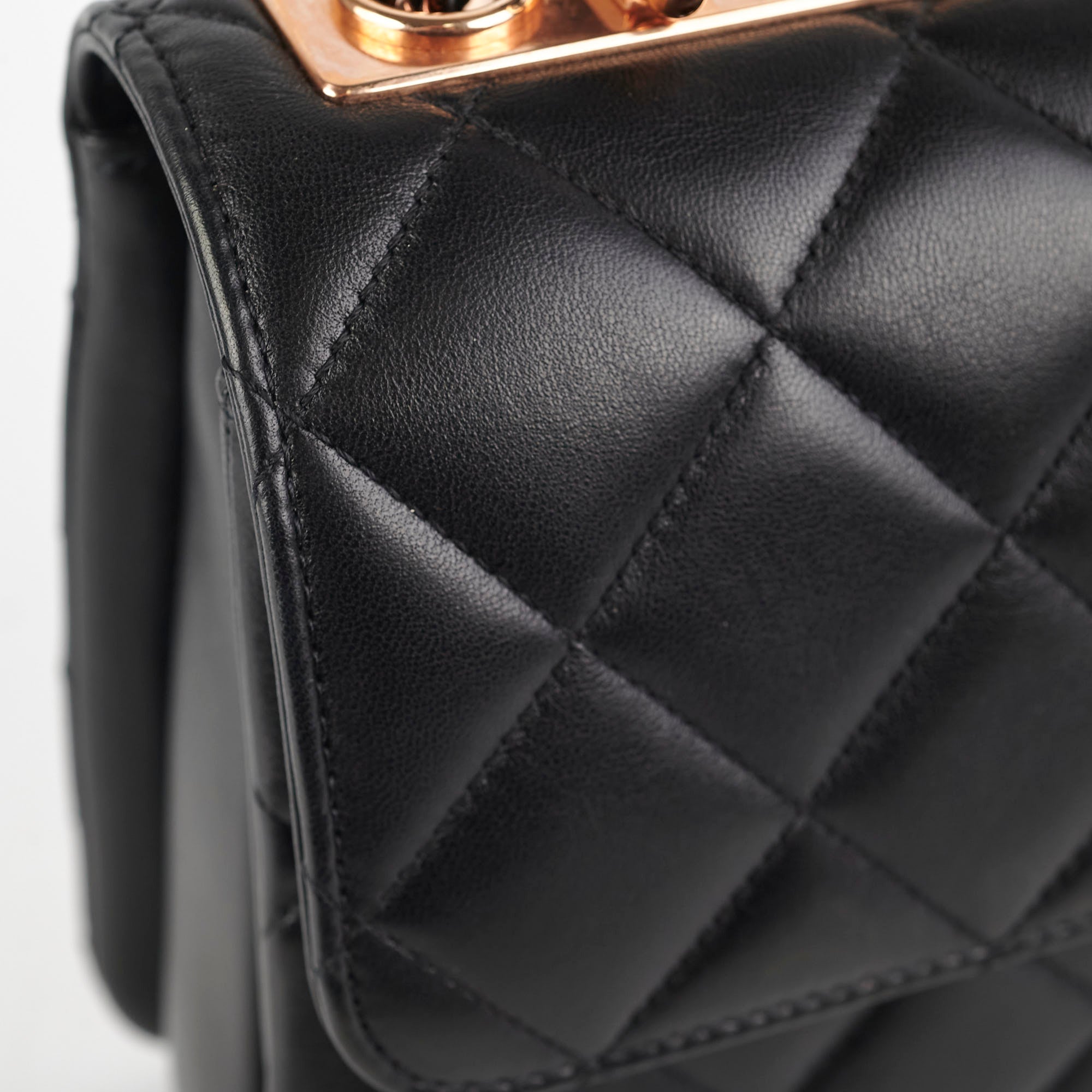 Chanel Trendy CC Black Microchip Leather Wallet on Chain - Luxury Crossbody Bag for Women, Perfect for Evening Parties & Date Nights