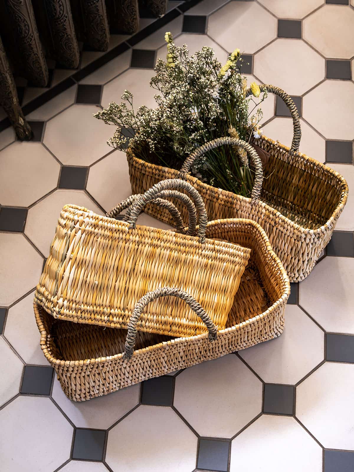 Stylish Reed Storage Baskets - Natural Woven Organizer for Home, Office & Nursery - Perfect for Toys, Blankets & Clutter Organization