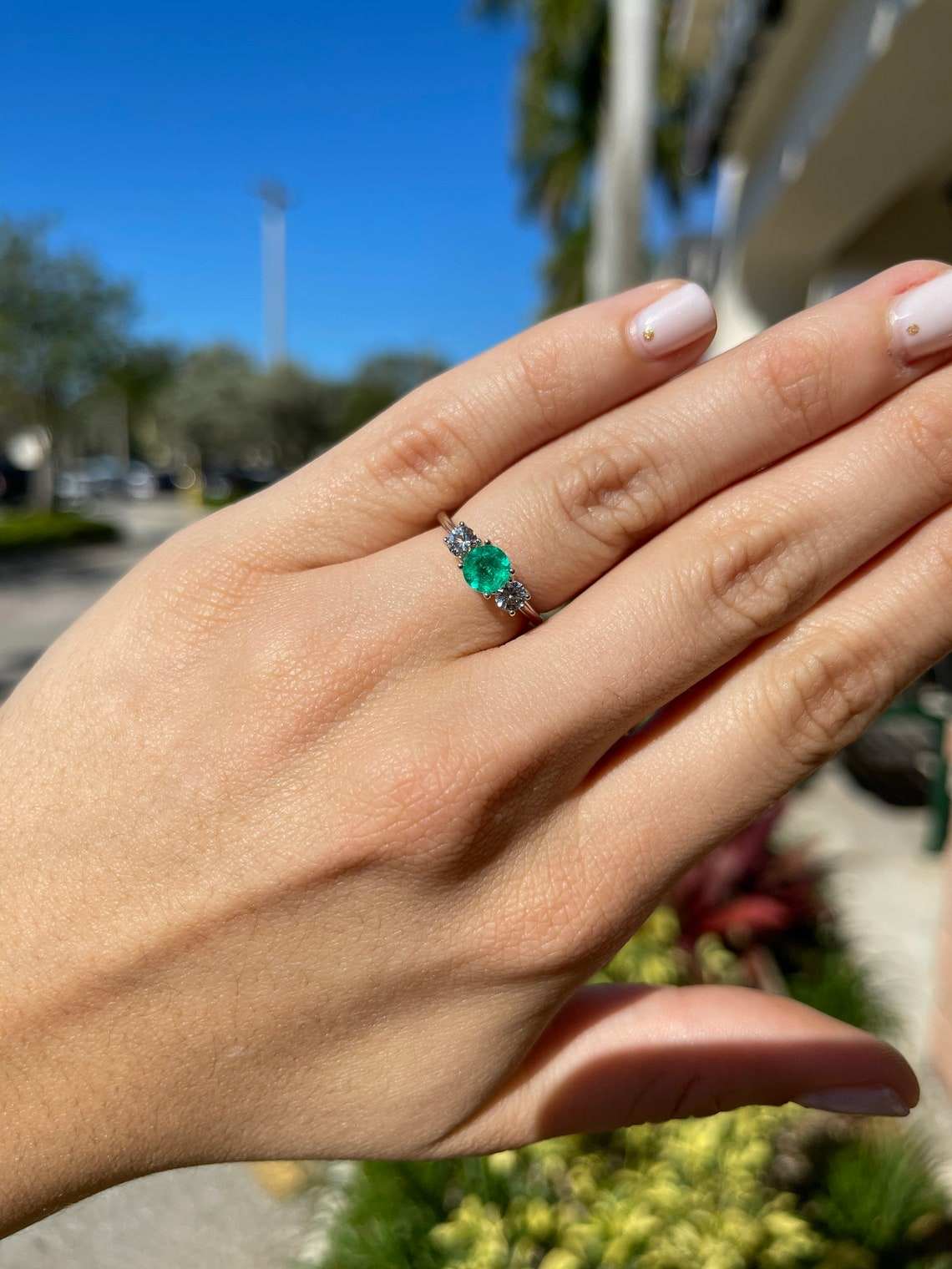 1.14tcw Classic Round Emerald & Diamond 3 Stone Engagement Ring in 14K Gold - Perfect for Proposals, Anniversaries & Bridal Jewelry