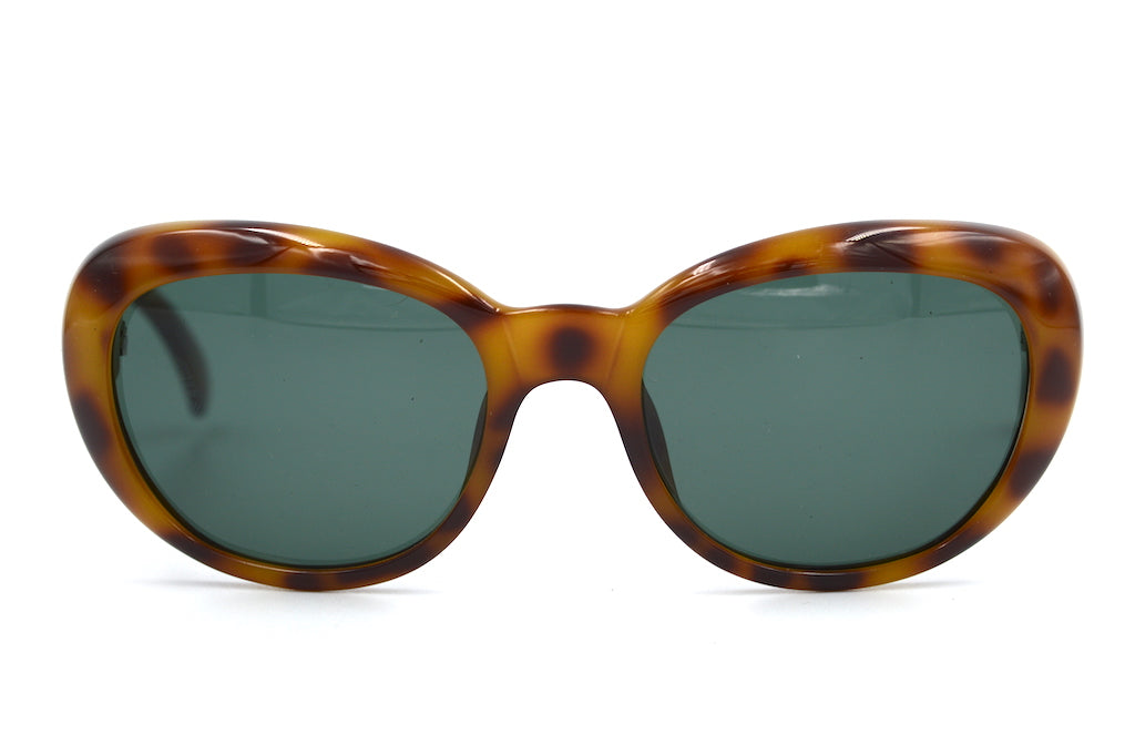 Christian Dior 2945 11 Sunglasses - Luxury Designer Shades for Women & Men | UV Protection, Fashion Statement for Summer, Beach & Outdoor Activities