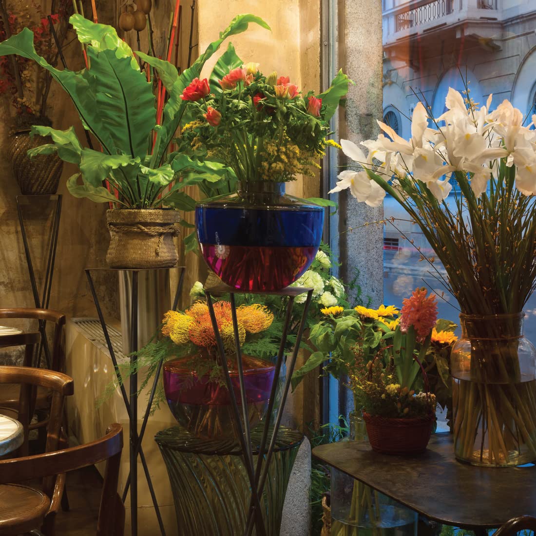 Kartell Shibuya Vase by Christophe Pillet - Modern Designer Flower Vase in Orange, Violet or Smoke - Pack of 1 - Perfect for Home Decor, Wedding Centerpieces & Luxury Gifts
