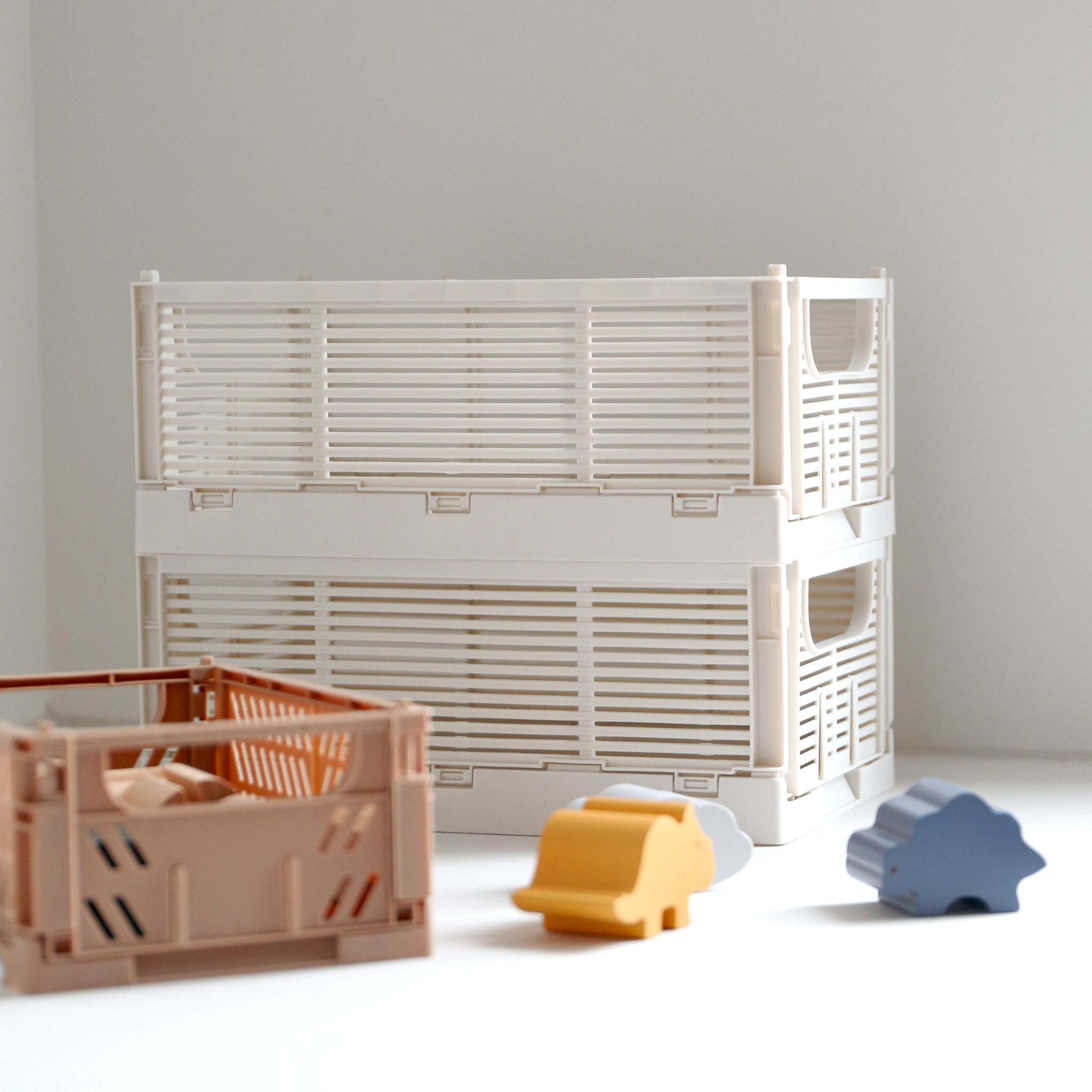 DESIGNSTUFF Linear Collapsible Storage Crate, Medium 33x25cm, Chalk White (Set of 2) - Perfect for Home Organization, Pantry Storage, and Office Supplies