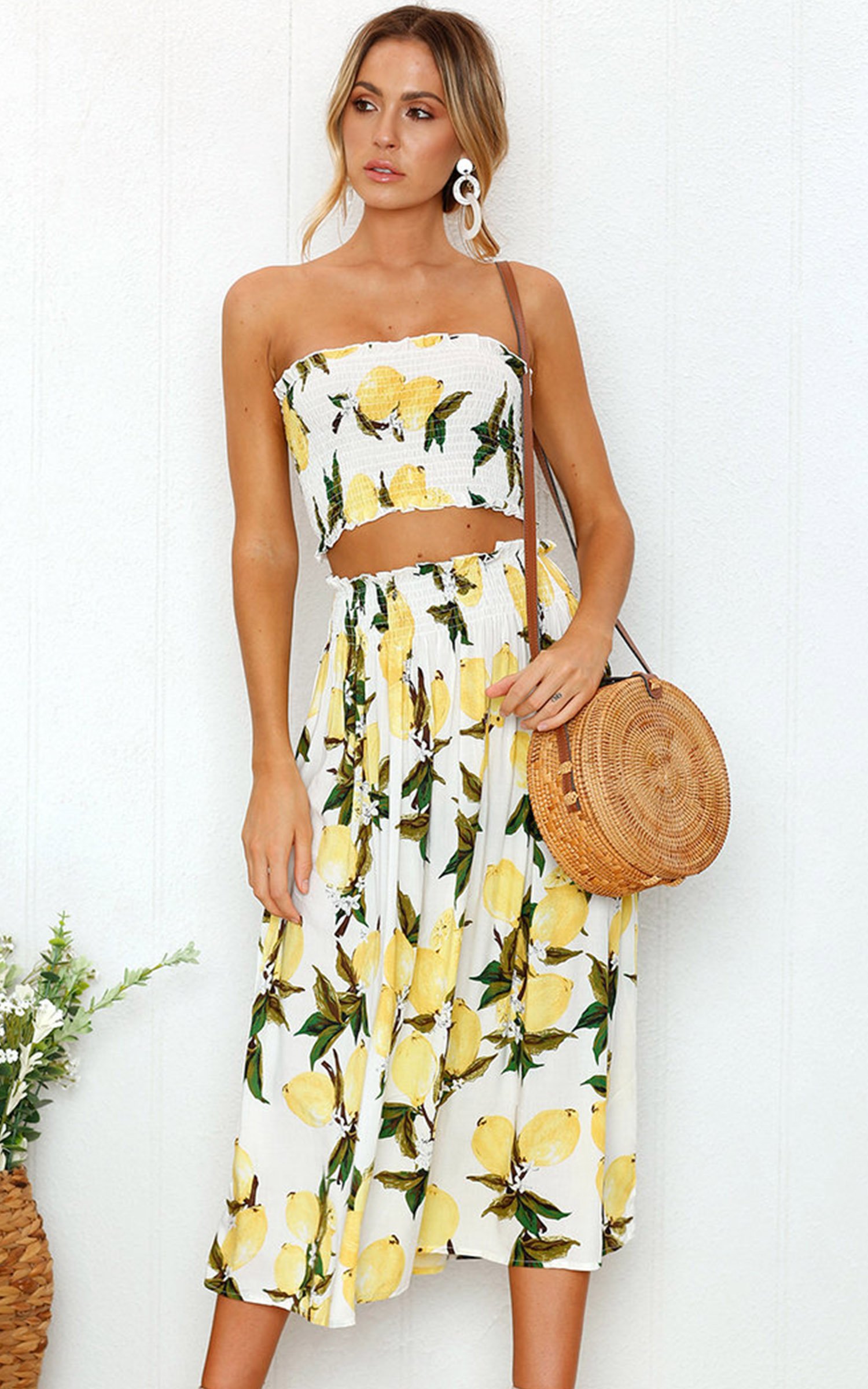 Angashion Women's Floral Print Crop Top & Maxi Skirt 2-Piece Outfit Set - Summer Boho Dress for Beach Vacation, Date Night & Casual Wear