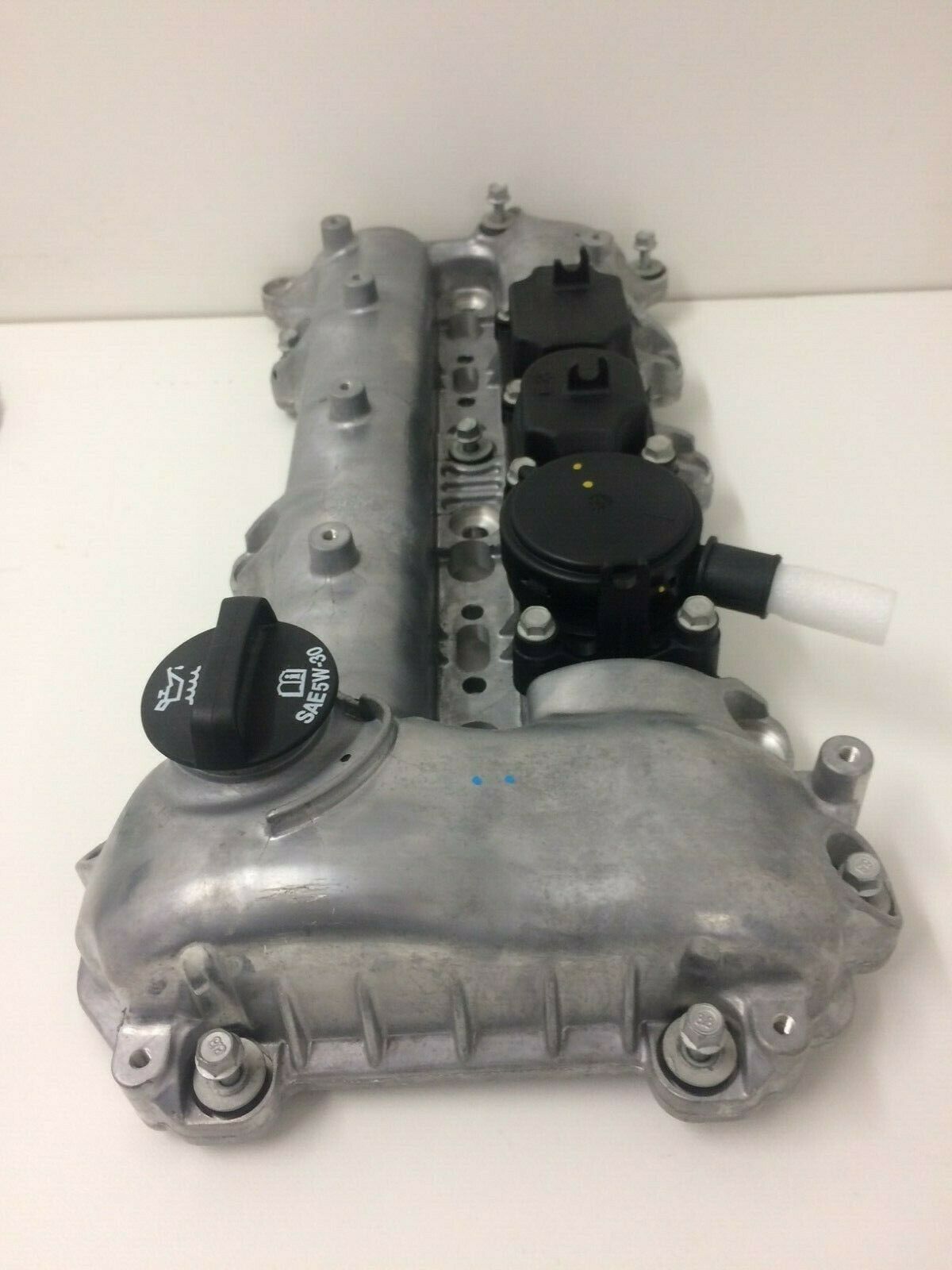 Genuine Holden Cruze & Captiva Diesel Rocker Cover & PCV Valve Replacement Part - Perfect for Engine Maintenance & Performance Upgrade