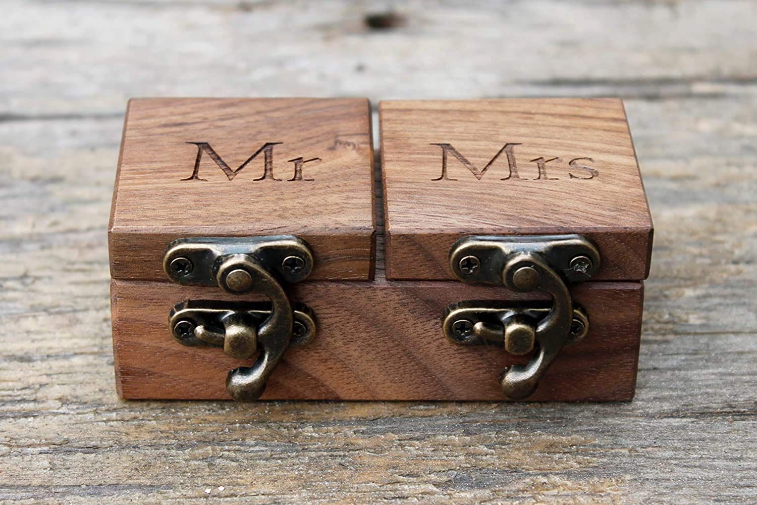 QTMY Wooden Engagement Ring Box - Elegant Ring Bearer Box for Wedding Ceremony, Mr & Mrs Gift Set - Perfect for Proposals, Vow Renewals & Anniversary Celebrations