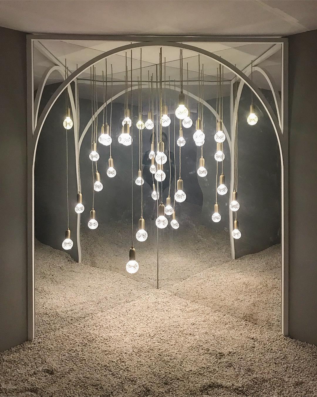 Modern Crystal LED Pendant Light - Elegant Hanging Chandelier for Dining Room, Kitchen Island & Bedroom Lighting - Dimmable Energy Saving Ceiling Lamp