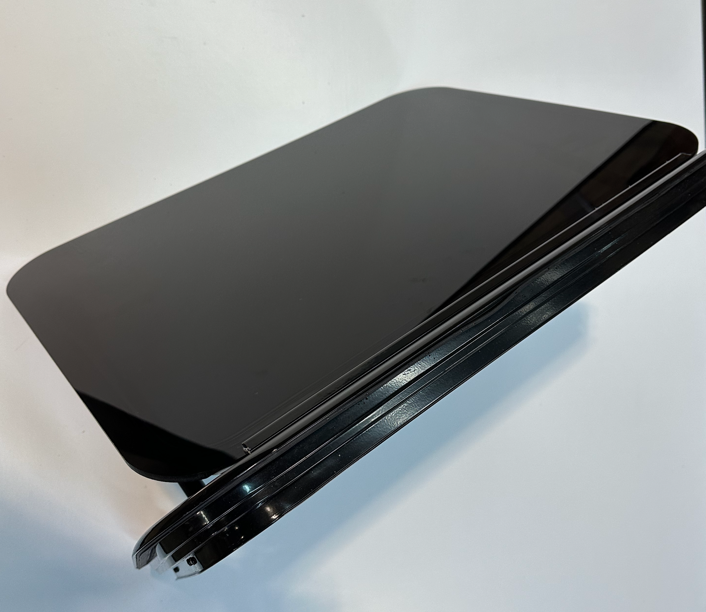 RSC Camper Windows 900mm x 450mm (35.43